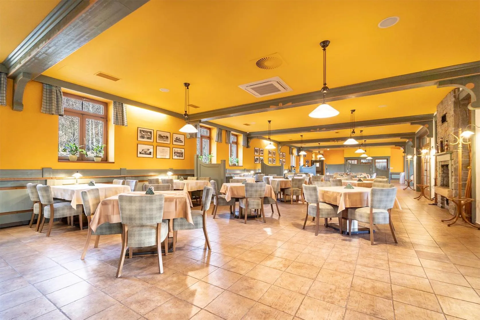 Restaurant/places to eat in Hotel Vyhlídka