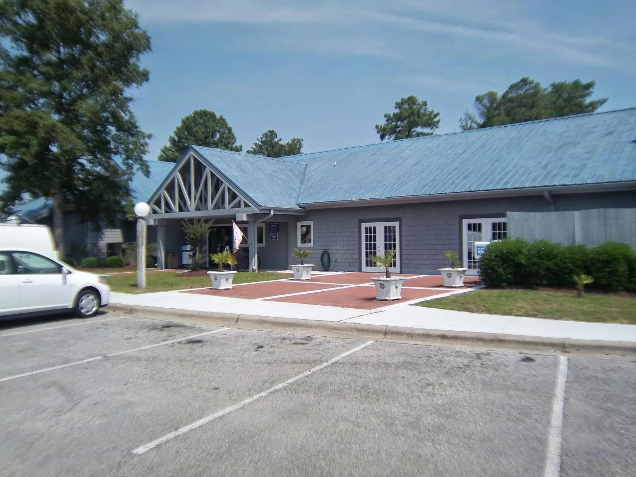 Facade/entrance in Sandcastle Cove