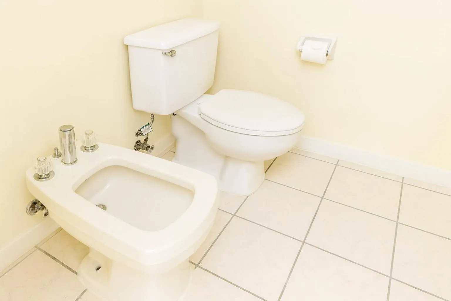 Toilet in Players Club Resort