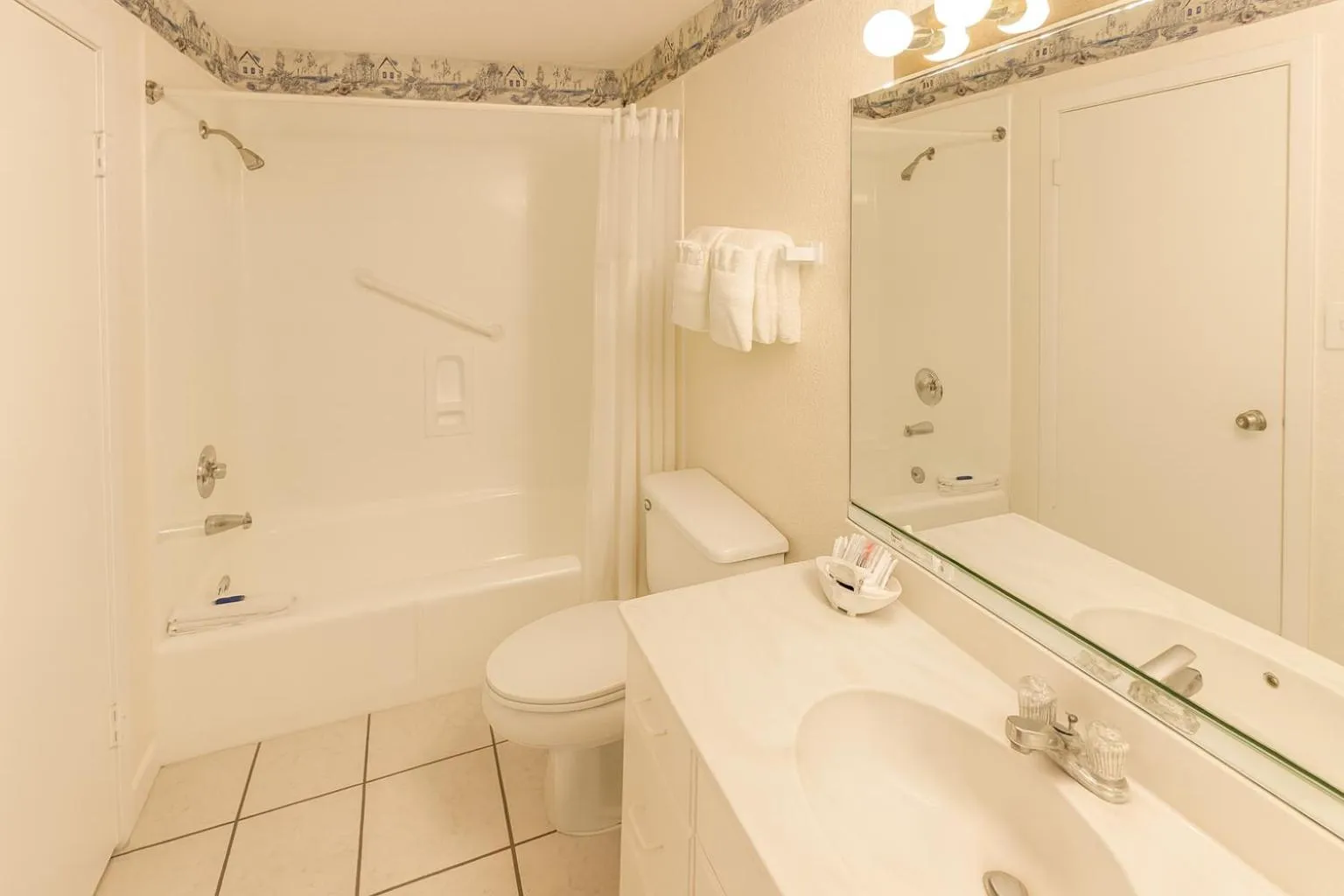 Shower in Players Club Resort