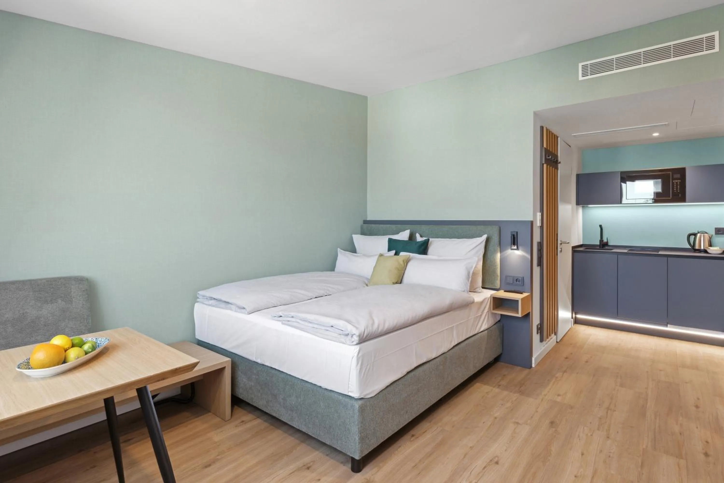 Photo of the whole room in Nena Apartments München City