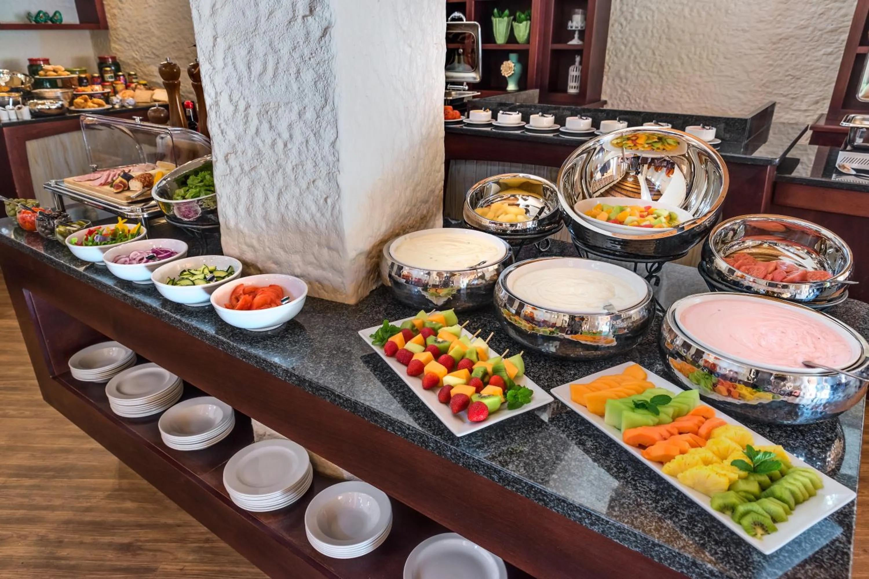 Restaurant/places to eat in Malaga Hotel