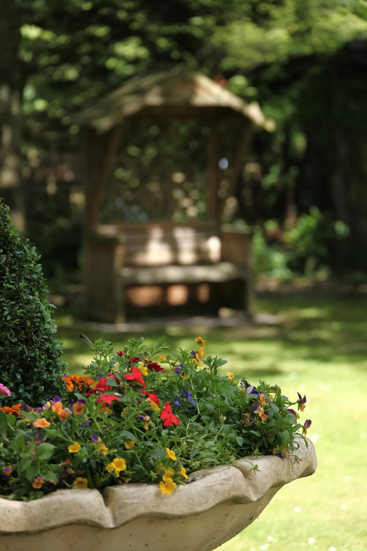 Garden in Best Western Premier Heronston Hotel & Spa