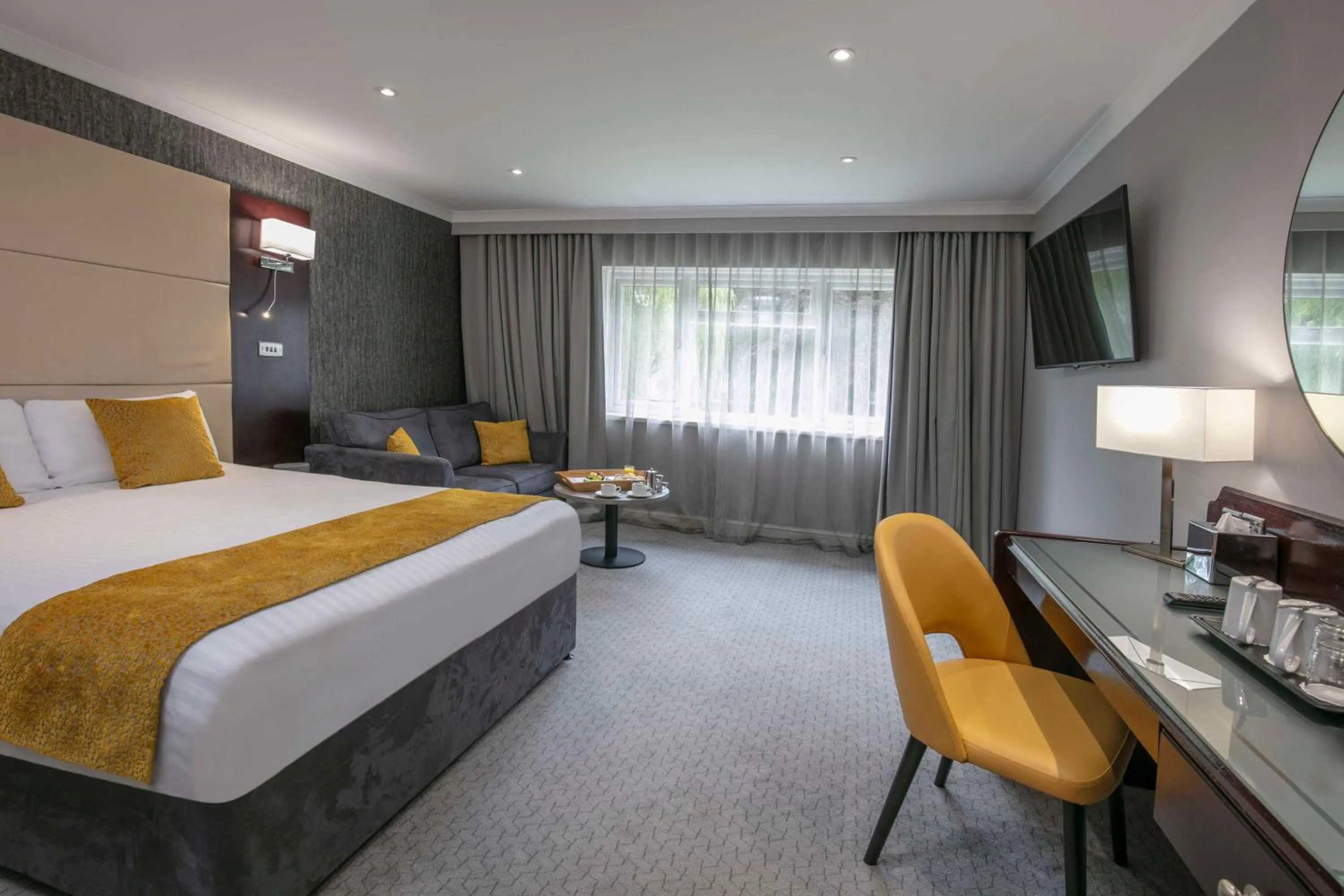 Bedroom, Bed in Best Western Premier Heronston Hotel & Spa