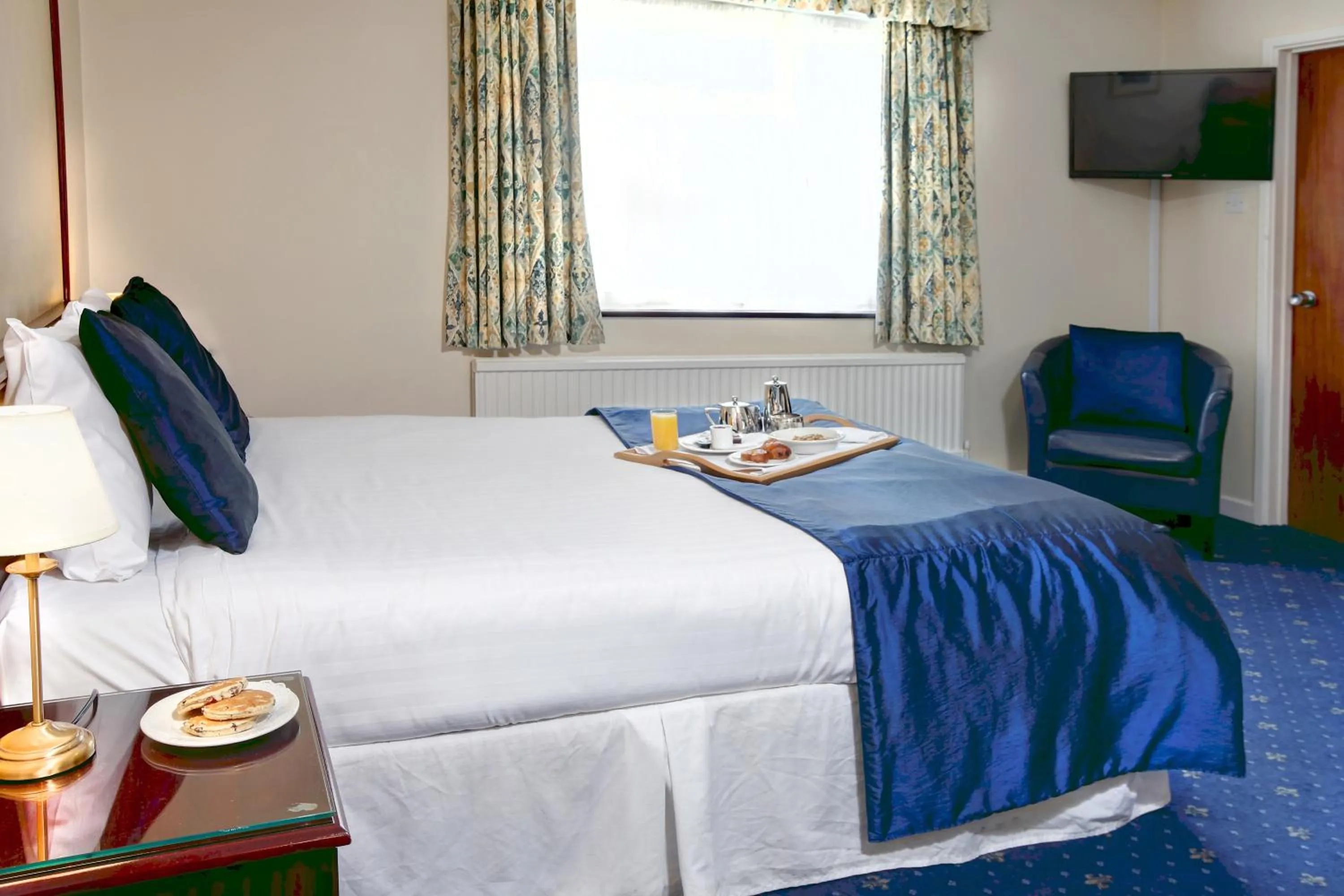 Bedroom, Bed in Best Western Premier Heronston Hotel & Spa