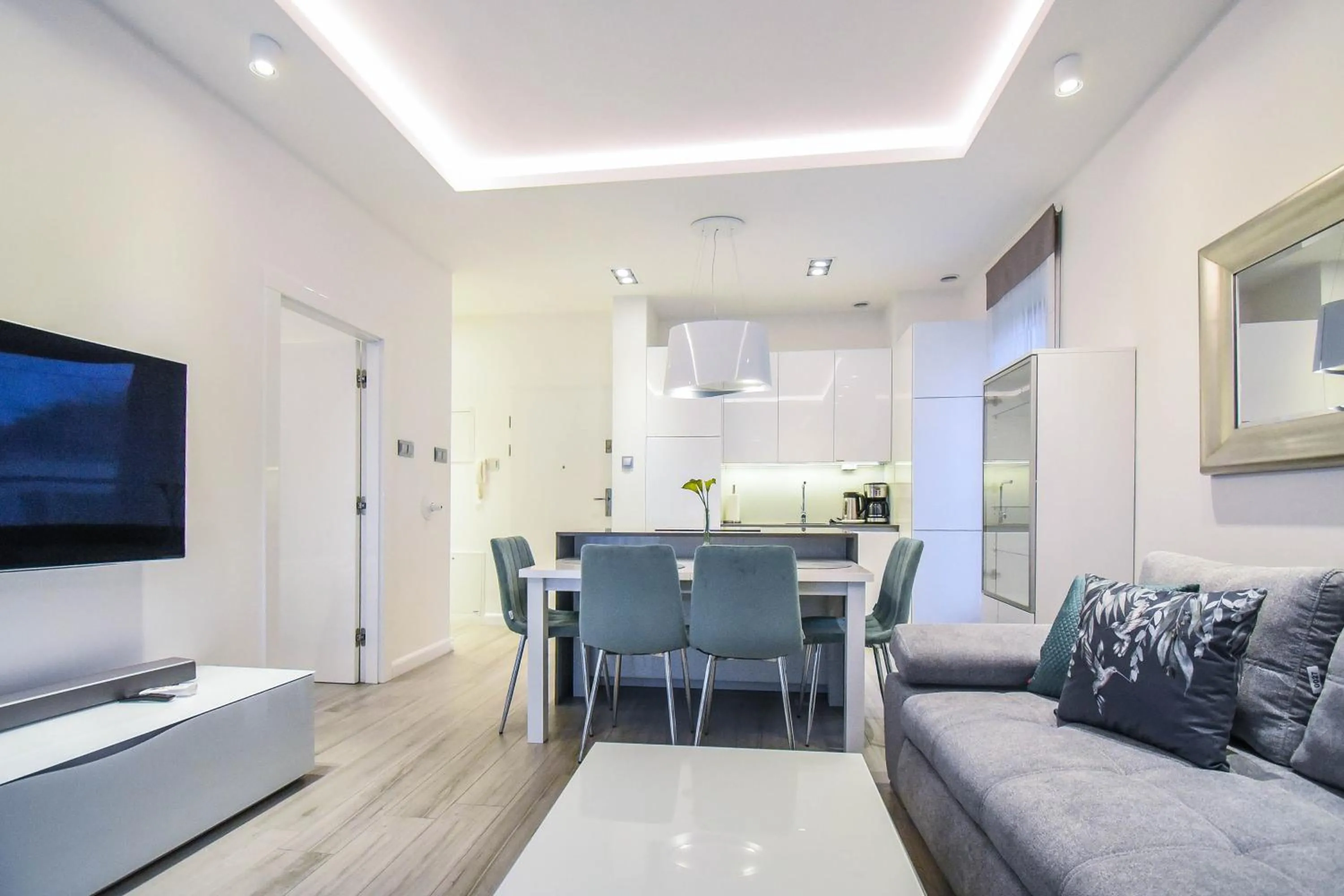 TV and multimedia in Apartamenty Na Wyspie - Baltic Park - Apartamenty z sypialnią i parkingiem - ul Uzdrowiskowa 24-34