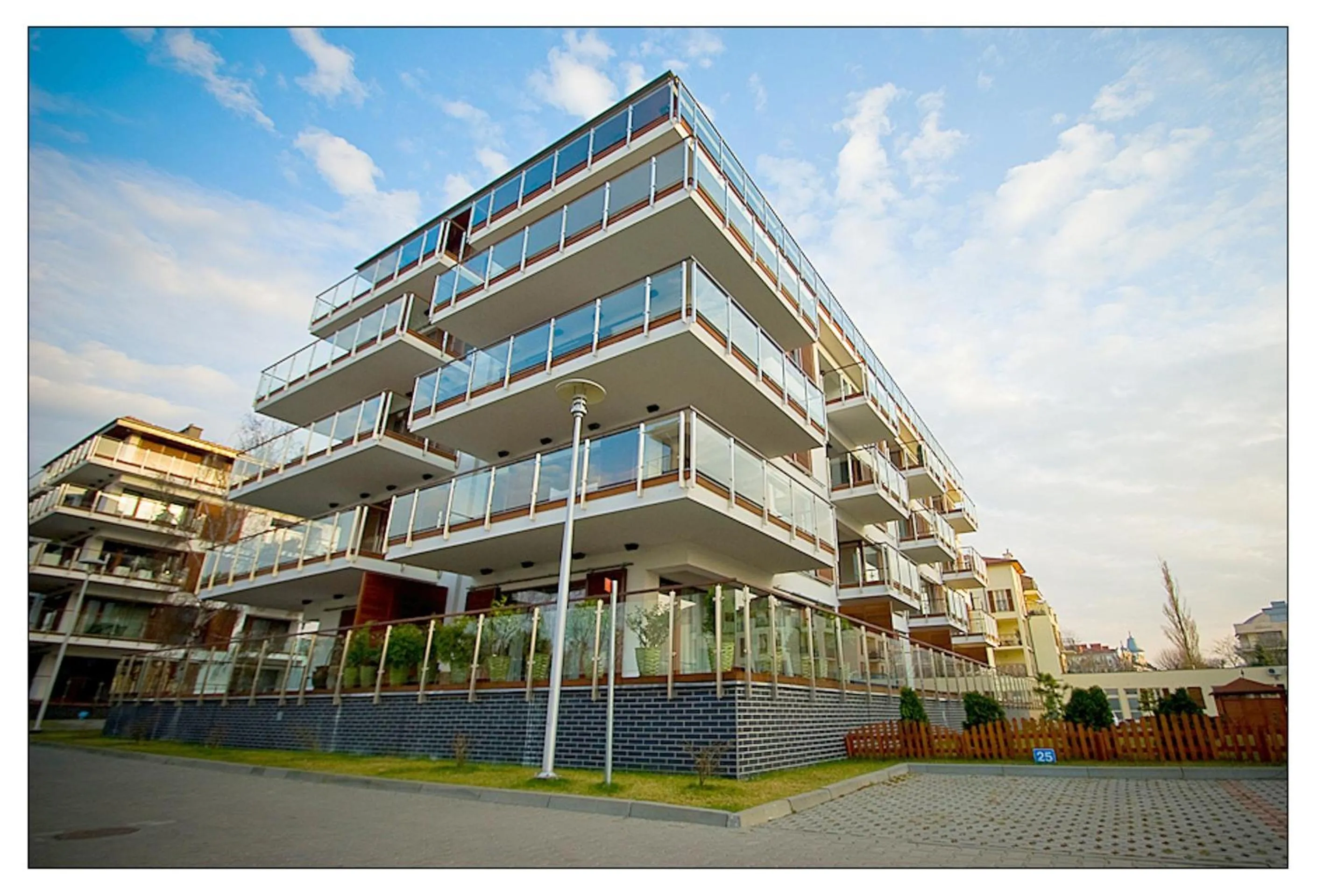 Property building in Apartamenty Na Wyspie - Baltic Park - Apartamenty z sypialnią i parkingiem - ul Uzdrowiskowa 24-34