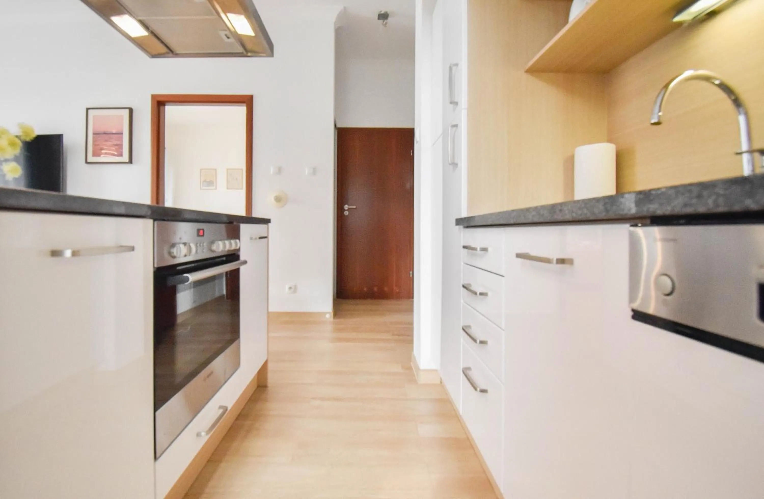 Kitchen or kitchenette in Apartamenty Na Wyspie - Baltic Park - Apartamenty z sypialnią i parkingiem - ul Uzdrowiskowa 24-34