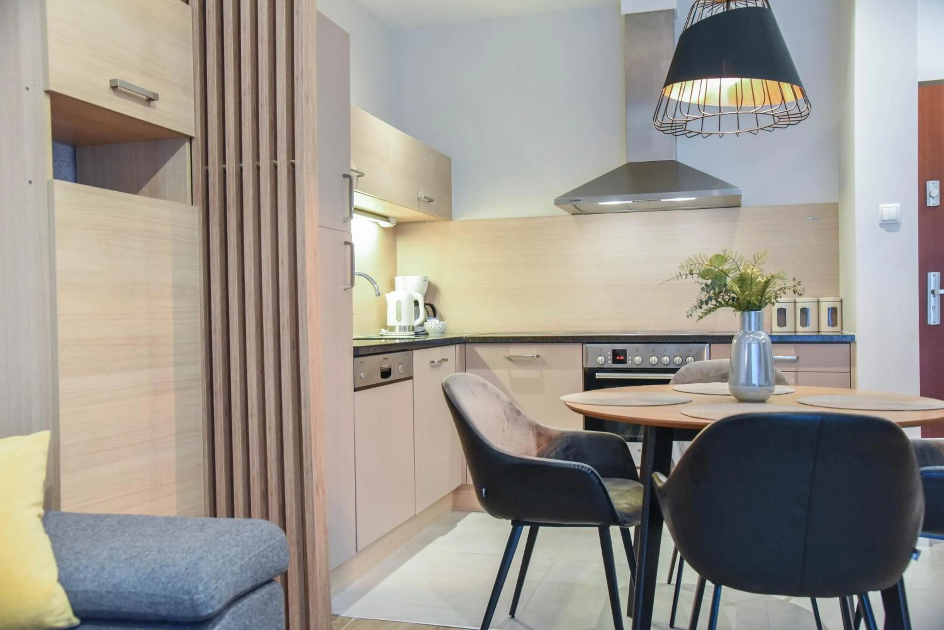 Kitchen or kitchenette in Apartamenty Na Wyspie - Baltic Park - Apartamenty z sypialnią i parkingiem - ul Uzdrowiskowa 24-34