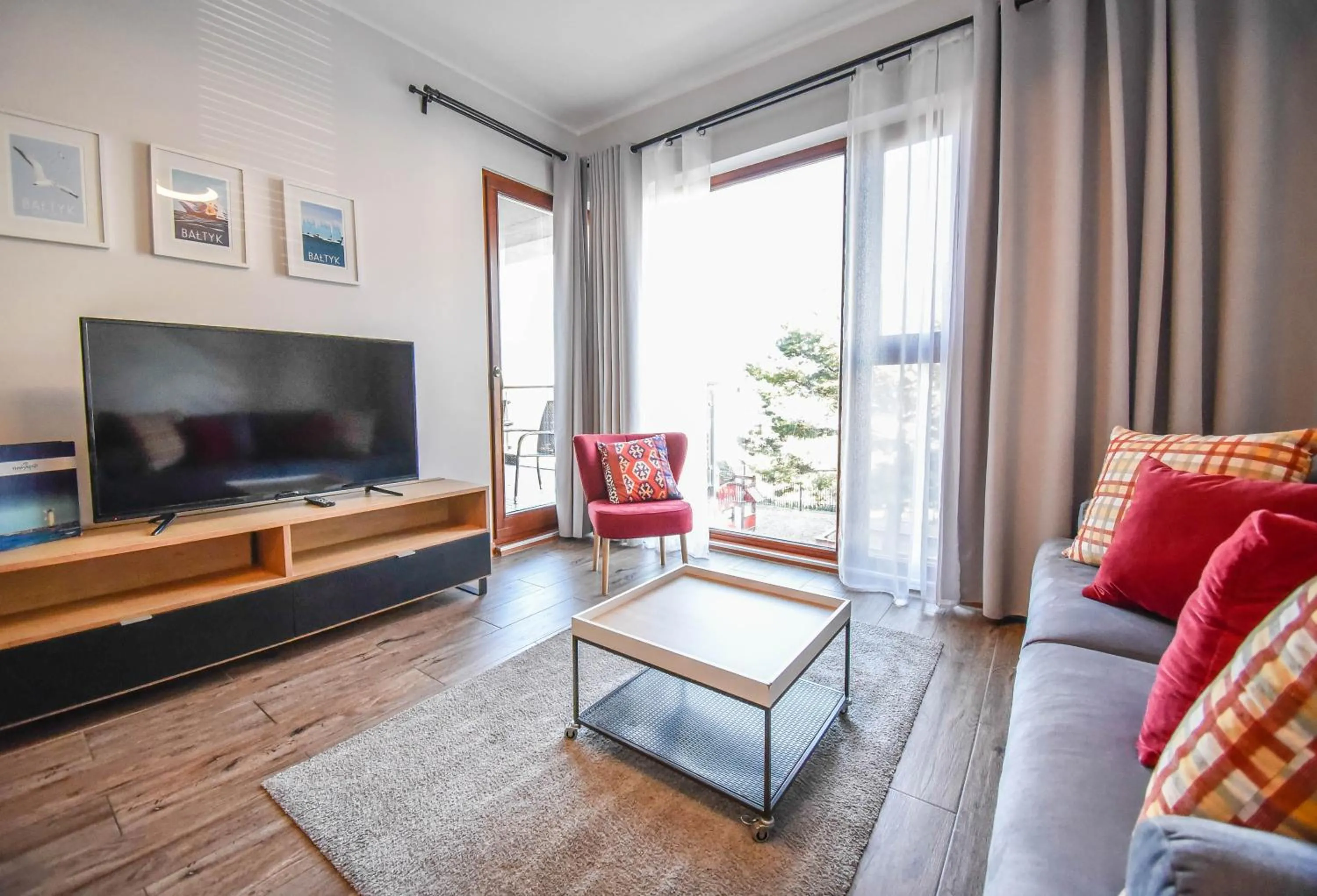 TV and multimedia in Apartamenty Na Wyspie - Baltic Park - Apartamenty z sypialnią i parkingiem - ul Uzdrowiskowa 24-34