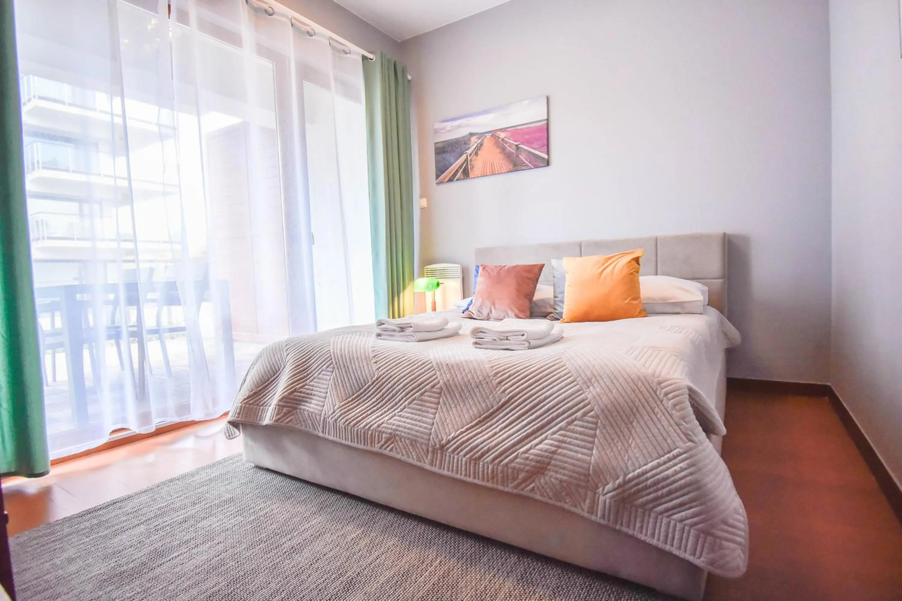 Bed in Apartamenty Na Wyspie - Baltic Park - Apartamenty z sypialnią i parkingiem - ul Uzdrowiskowa 24-34