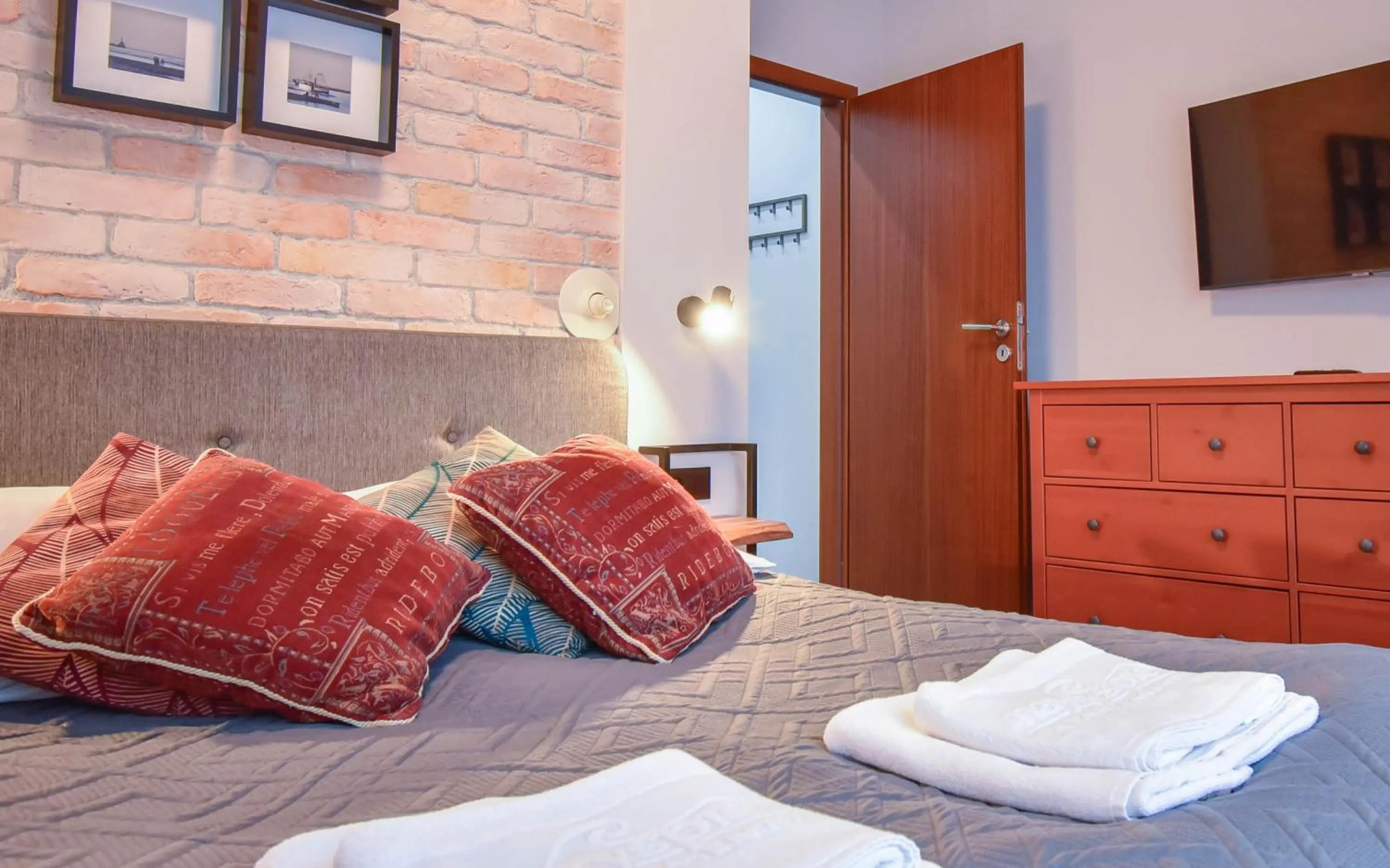 Bed in Apartamenty Na Wyspie - Baltic Park - Apartamenty z sypialnią i parkingiem - ul Uzdrowiskowa 24-34