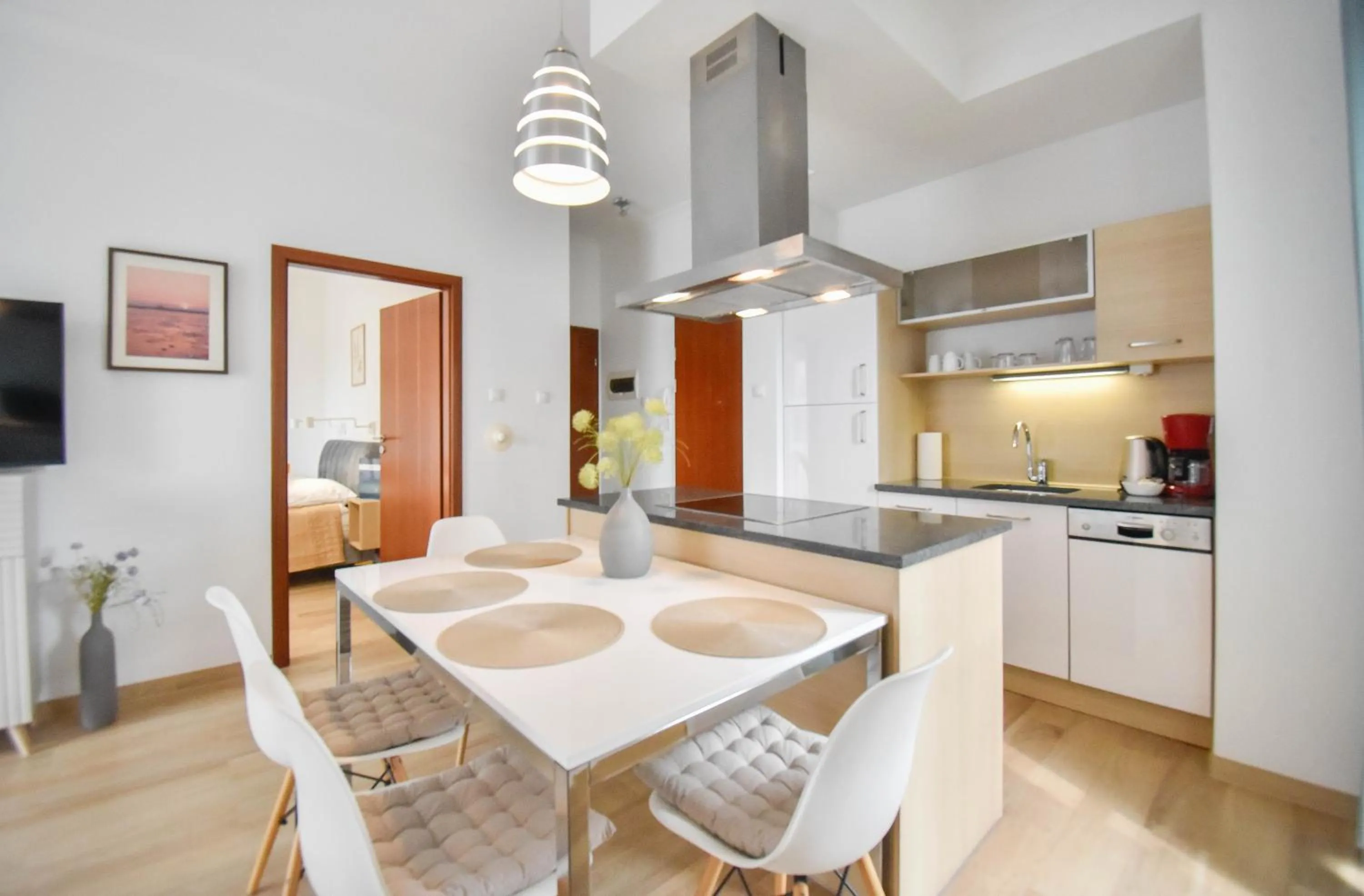 Kitchen or kitchenette in Apartamenty Na Wyspie - Baltic Park - Apartamenty z sypialnią i parkingiem - ul Uzdrowiskowa 24-34