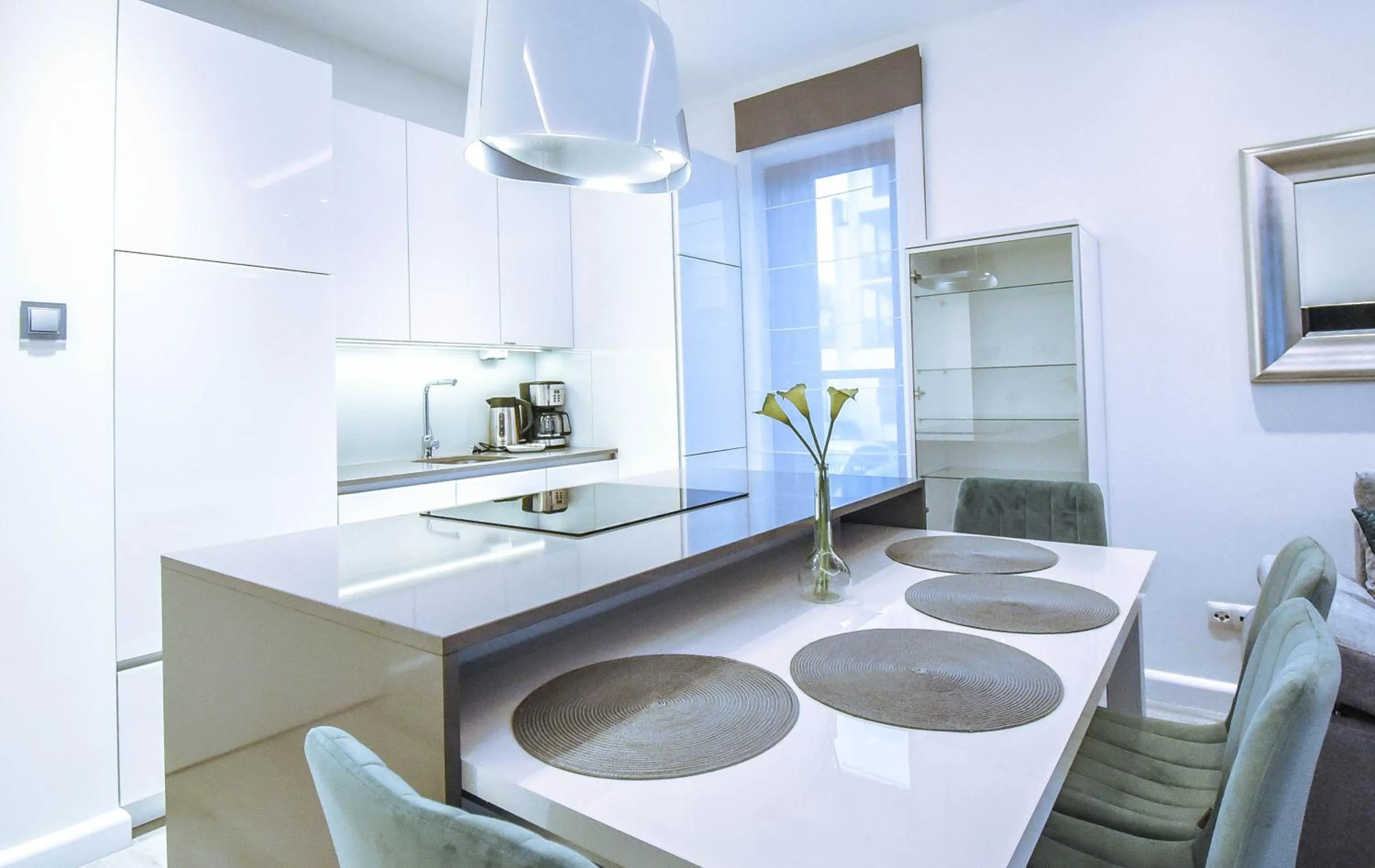 Kitchen or kitchenette in Apartamenty Na Wyspie - Baltic Park - Apartamenty z sypialnią i parkingiem - ul Uzdrowiskowa 24-34