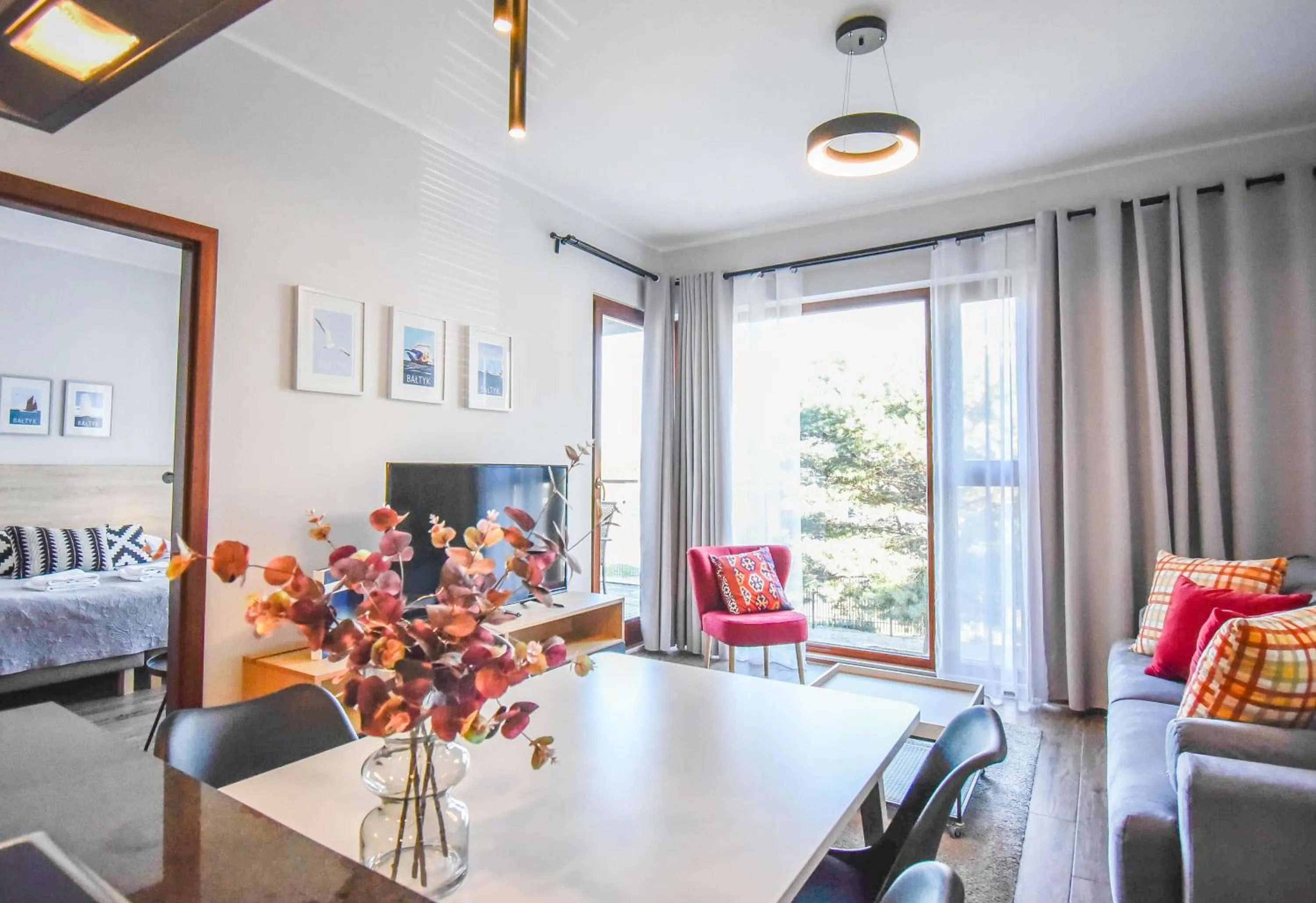 TV and multimedia in Apartamenty Na Wyspie - Baltic Park - Apartamenty z sypialnią i parkingiem - ul Uzdrowiskowa 24-34