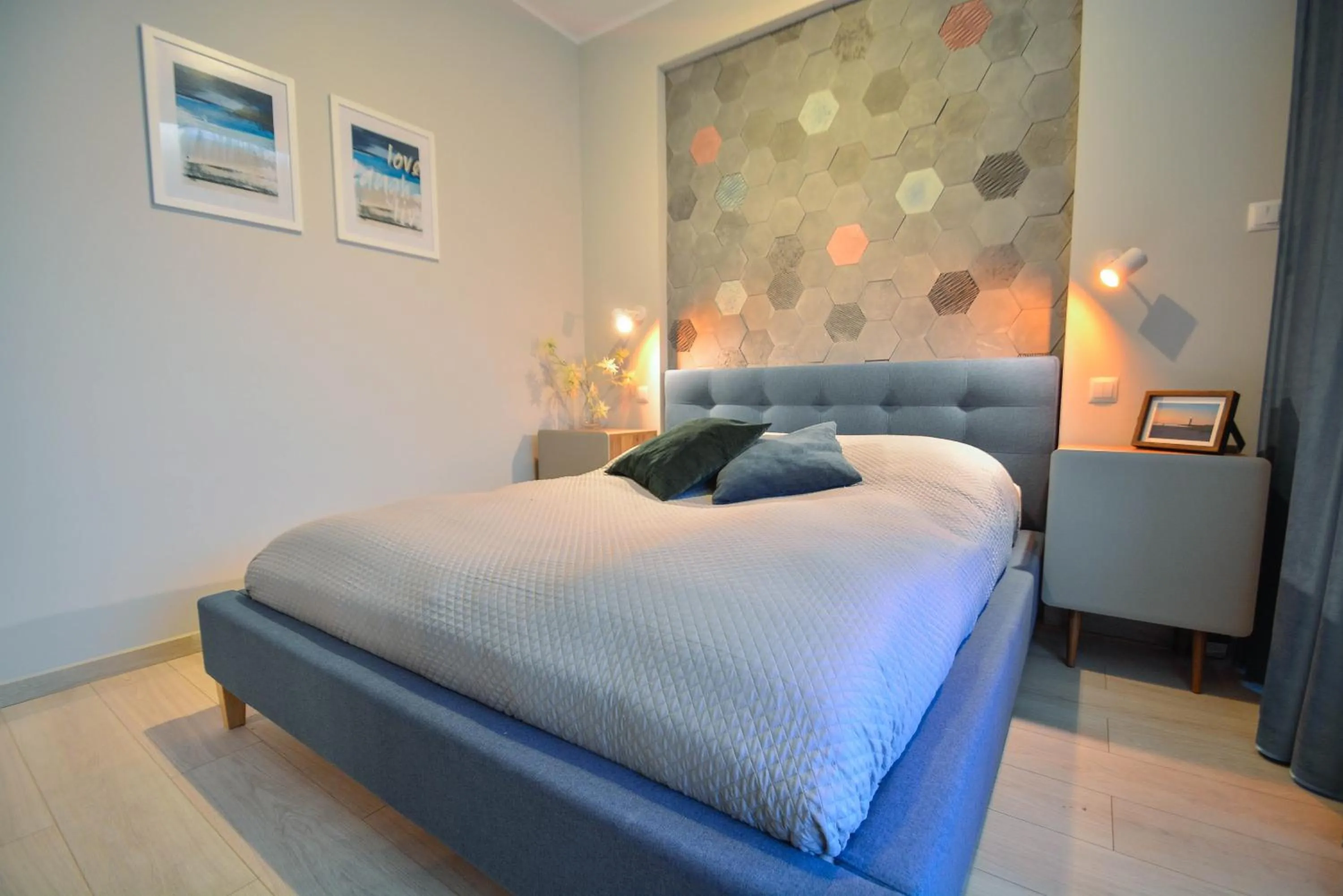 Bed in Apartamenty Na Wyspie - Baltic Park - Apartamenty z sypialnią i parkingiem - ul Uzdrowiskowa 24-34
