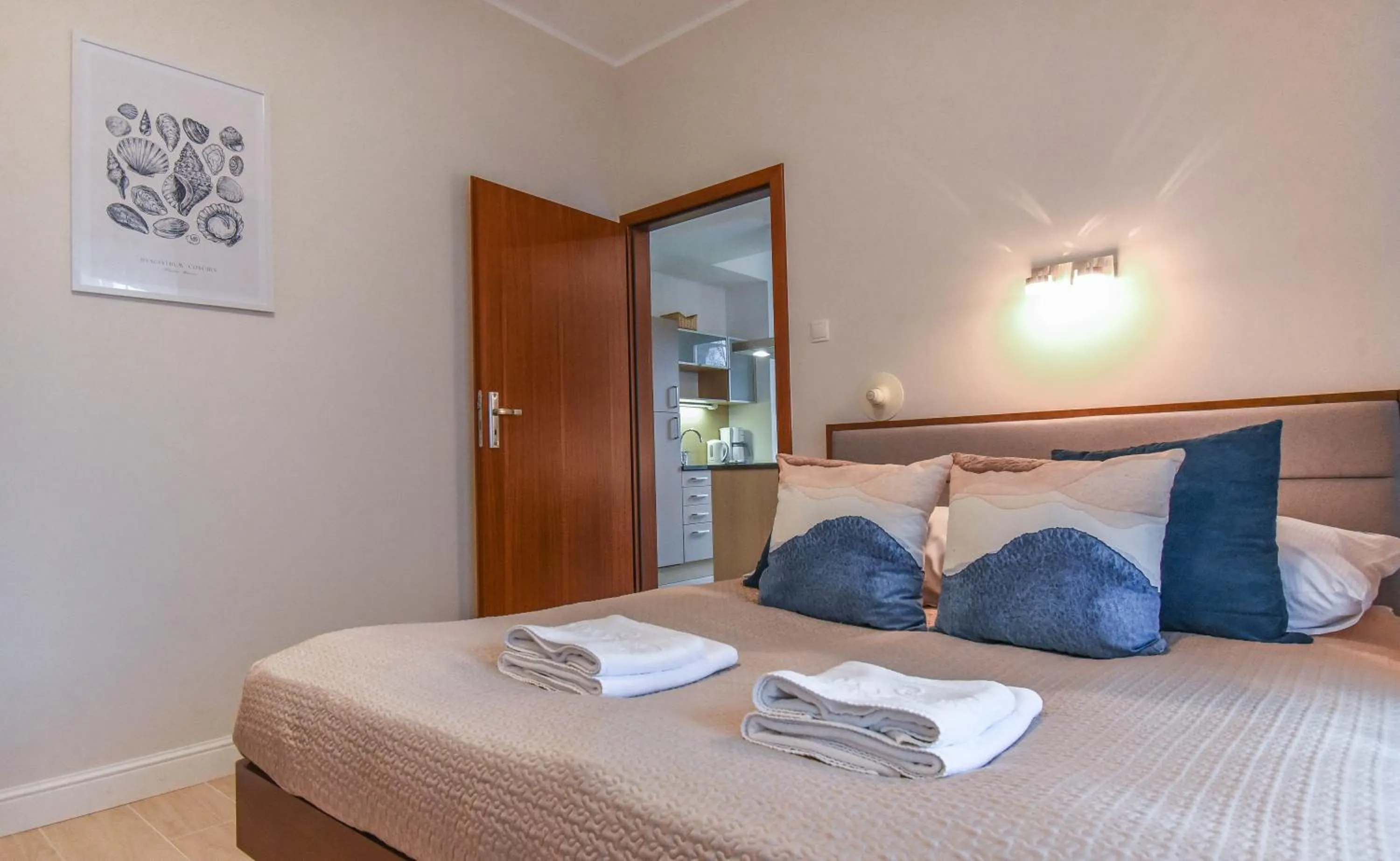 Bed in Apartamenty Na Wyspie - Baltic Park - Apartamenty z sypialnią i parkingiem - ul Uzdrowiskowa 24-34
