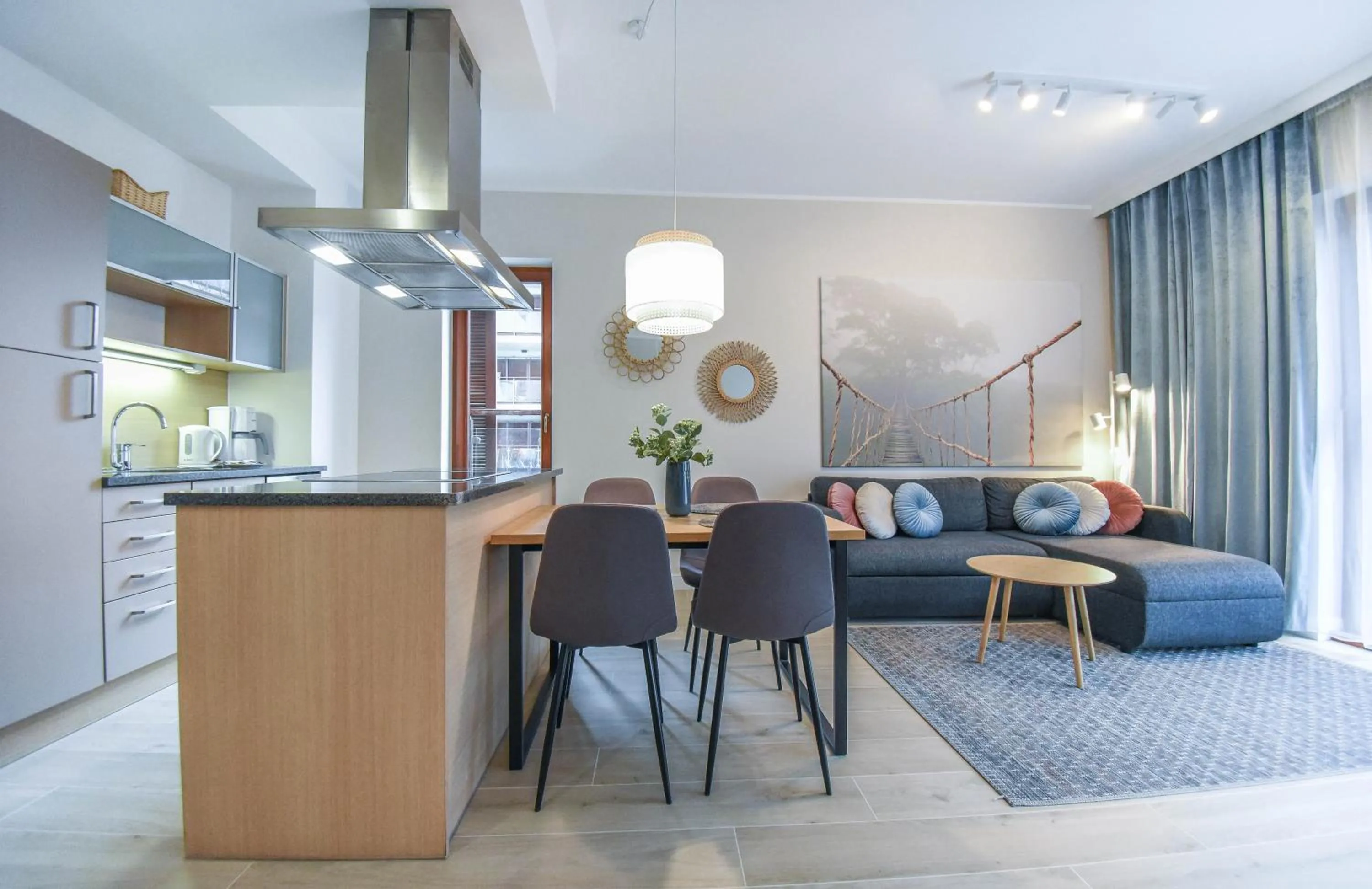 Kitchen or kitchenette in Apartamenty Na Wyspie - Baltic Park - Apartamenty z sypialnią i parkingiem - ul Uzdrowiskowa 24-34