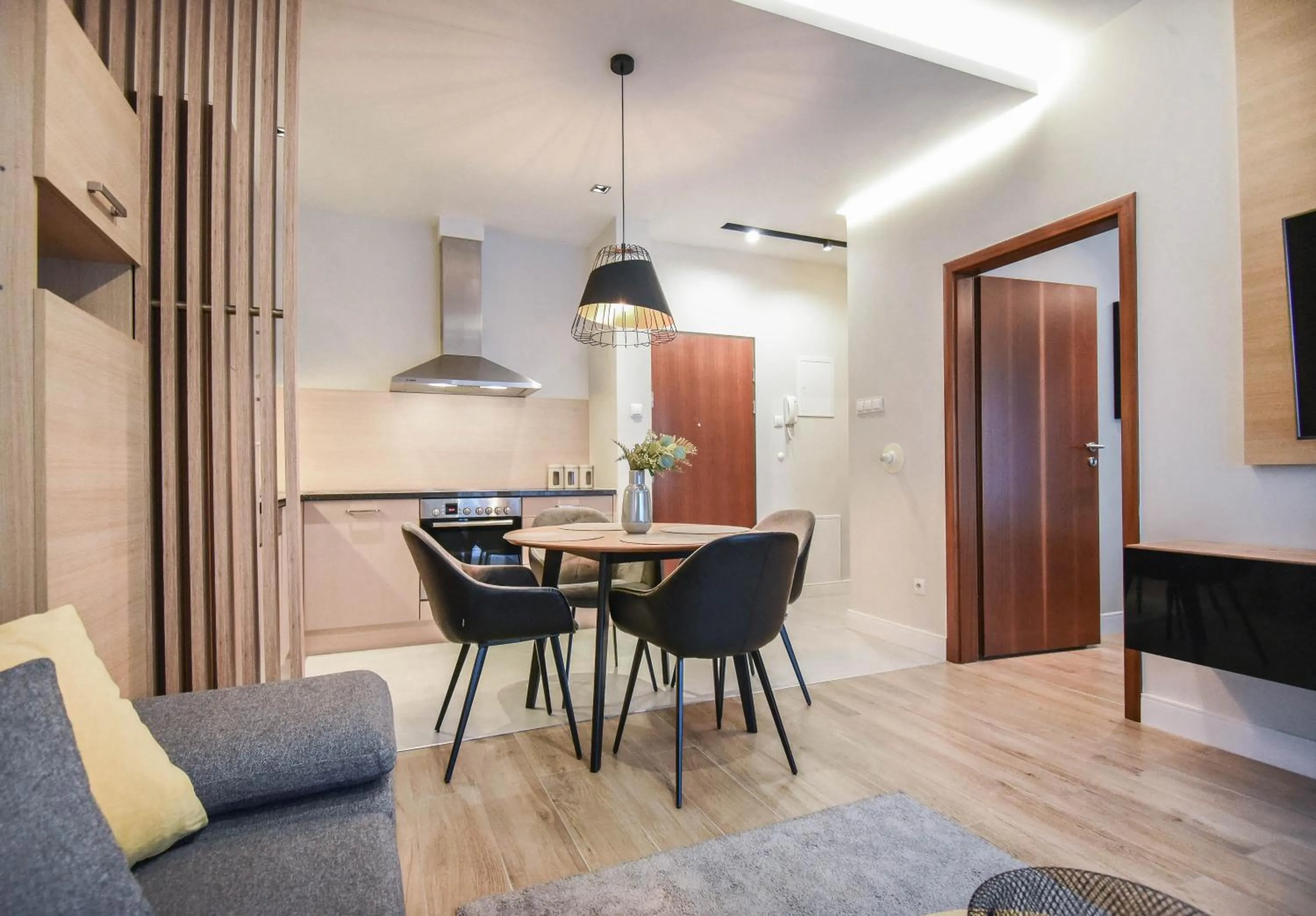 Kitchen or kitchenette in Apartamenty Na Wyspie - Baltic Park - Apartamenty z sypialnią i parkingiem - ul Uzdrowiskowa 24-34
