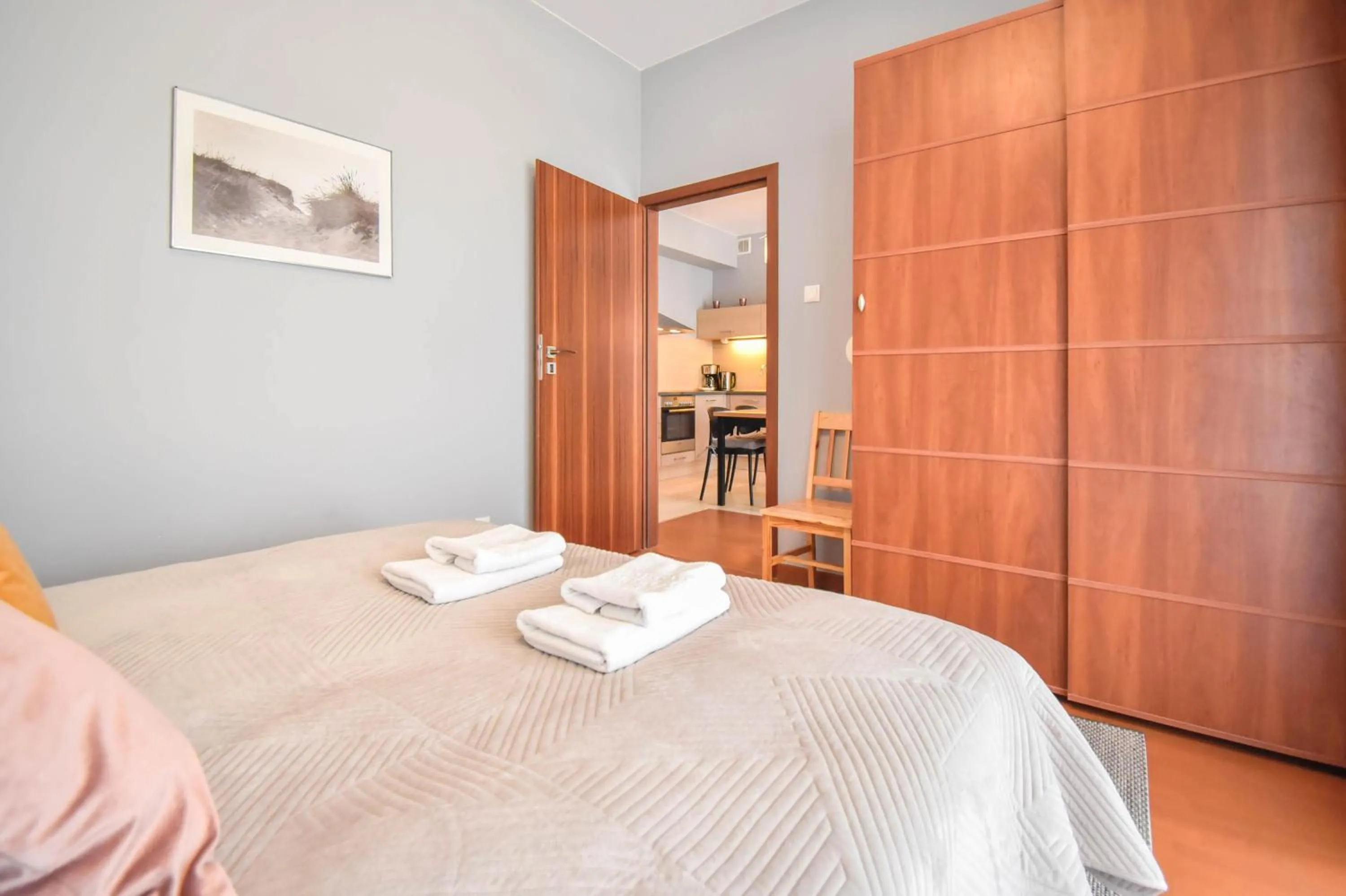 Bed in Apartamenty Na Wyspie - Baltic Park - Apartamenty z sypialnią i parkingiem - ul Uzdrowiskowa 24-34