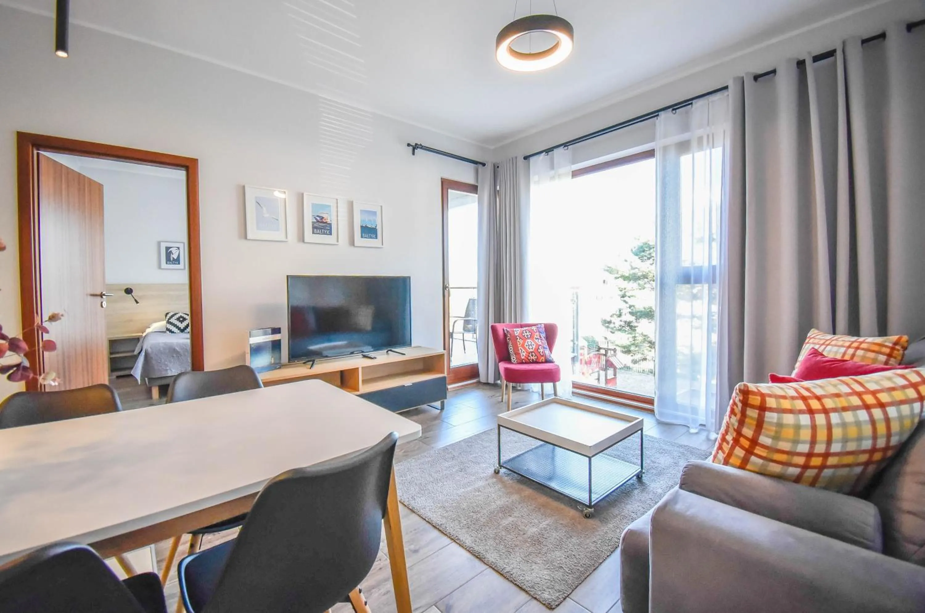 TV and multimedia in Apartamenty Na Wyspie - Baltic Park - Apartamenty z sypialnią i parkingiem - ul Uzdrowiskowa 24-34