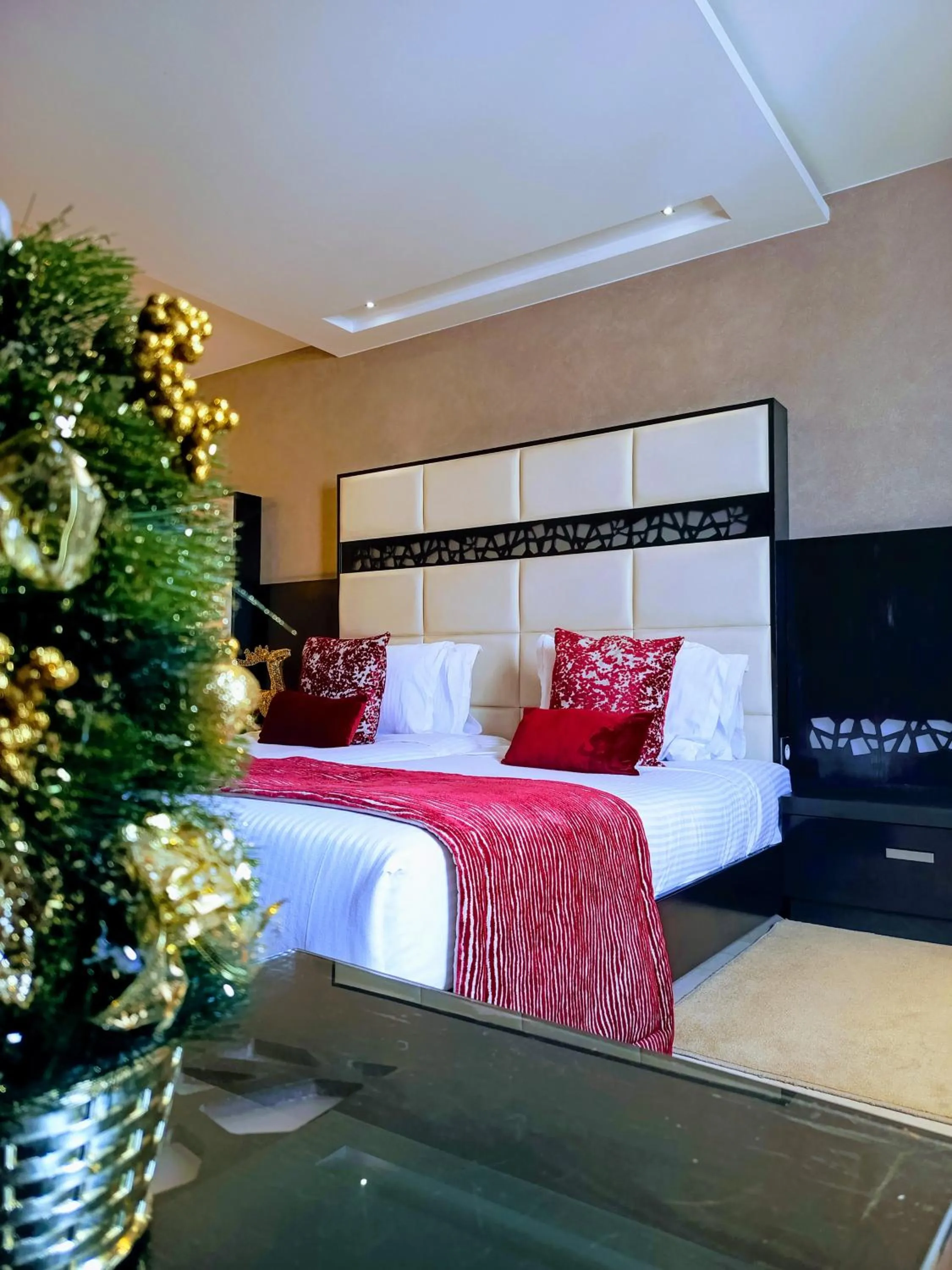 Bed in Samarons Hotels