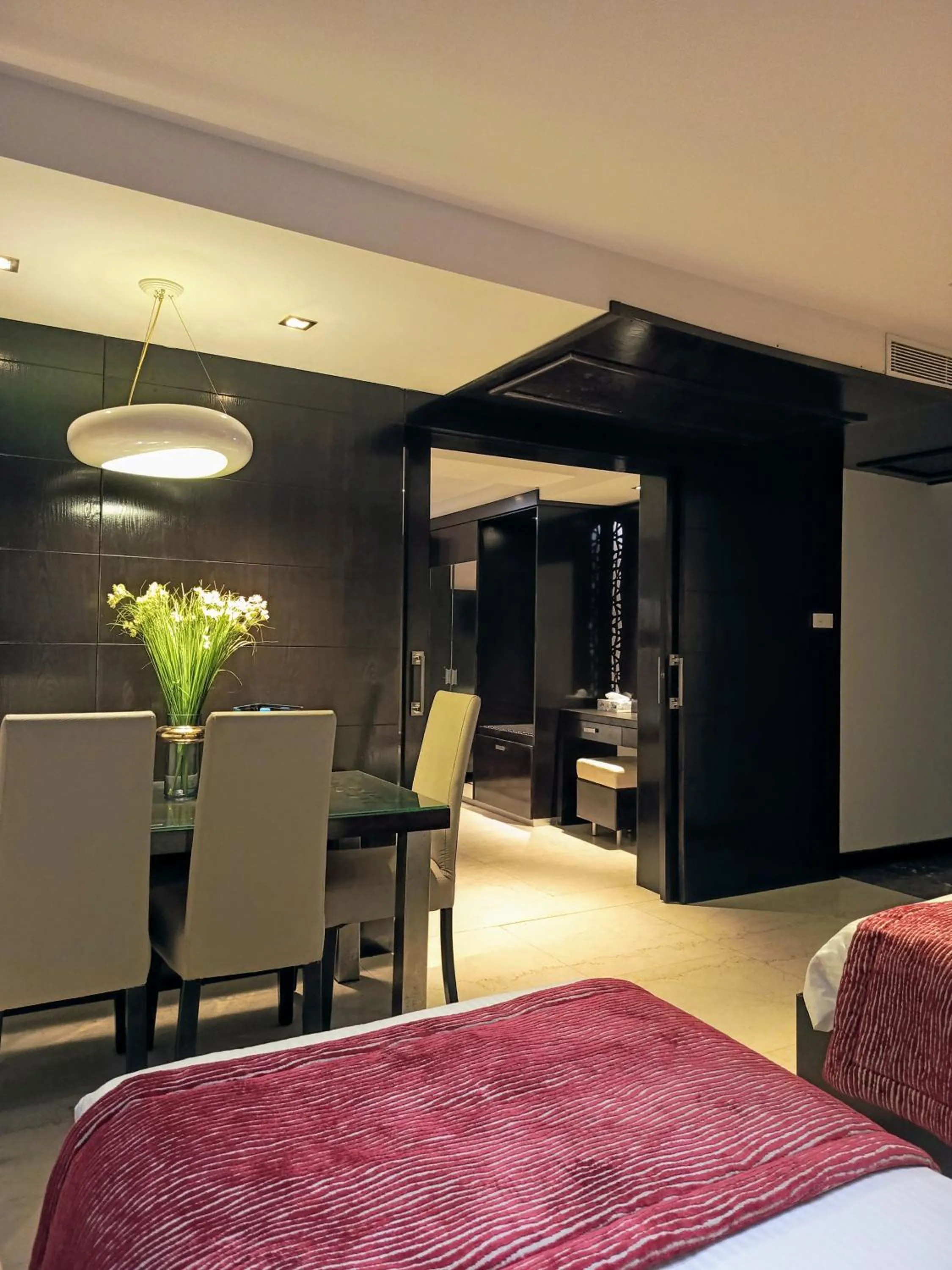 Bed in Samarons Hotels