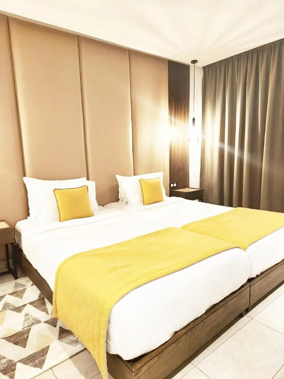 Bed in Samarons Hotels