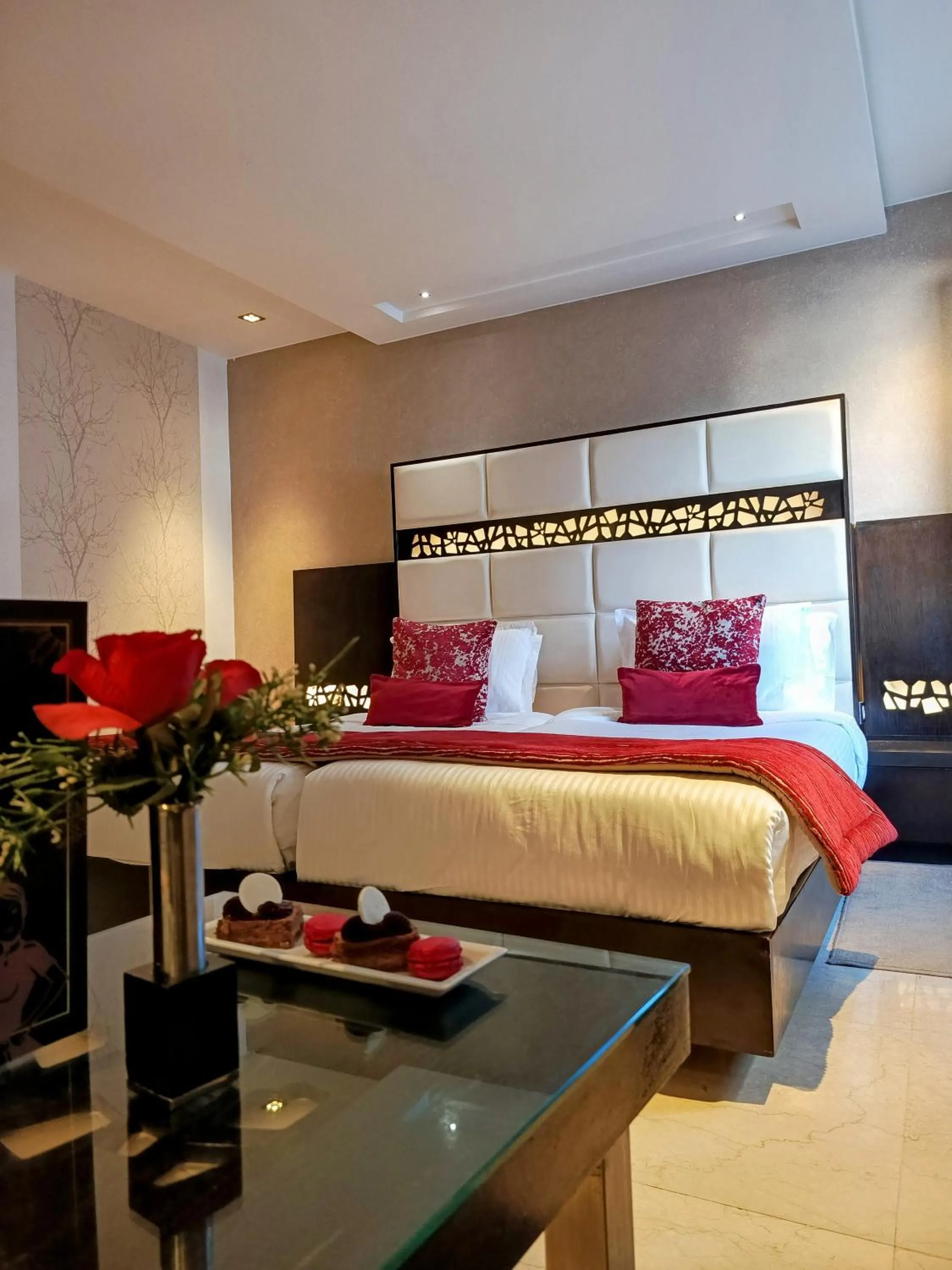 Bed in Samarons Hotels