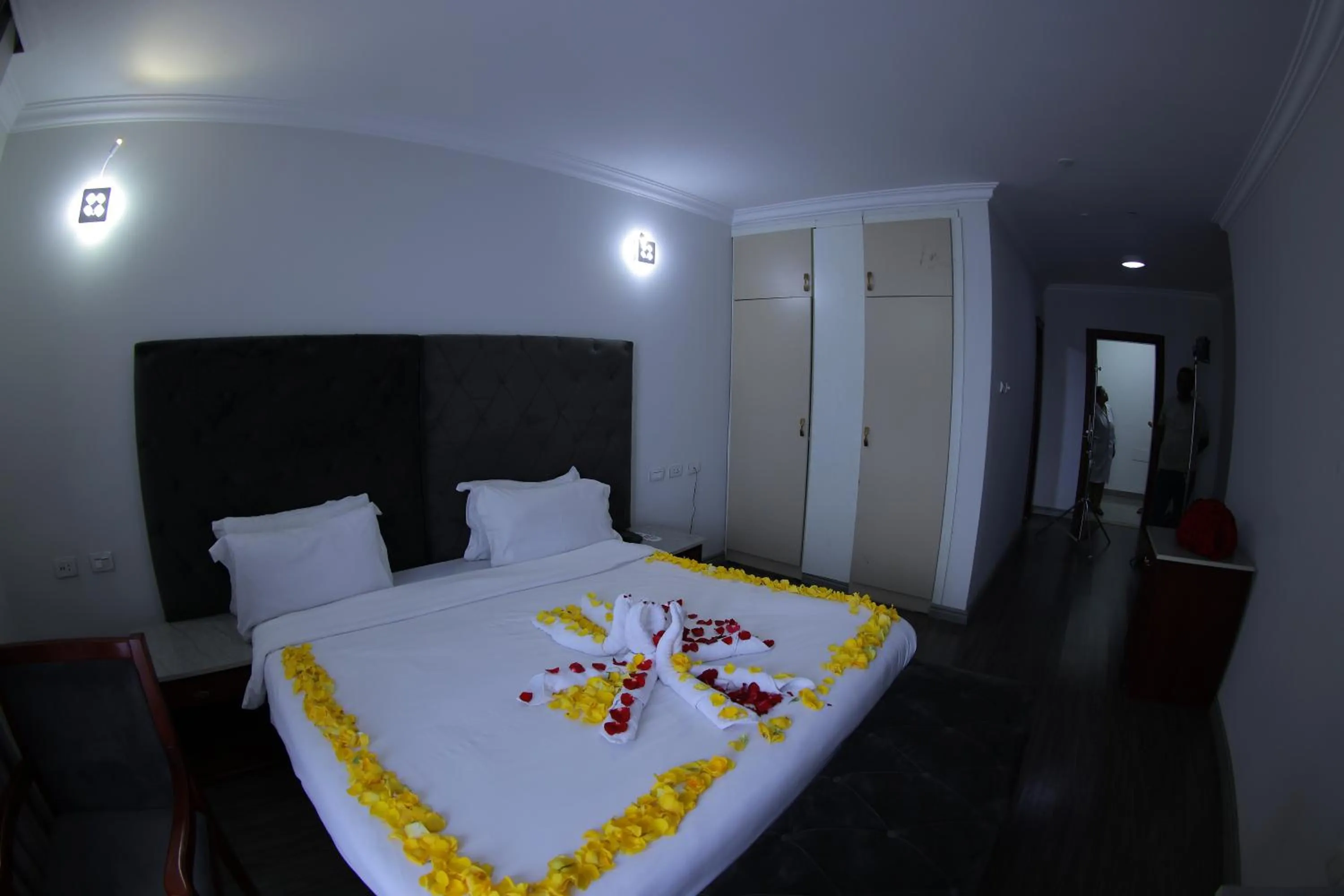 Photo of the whole room, Bed in Trinity Hotel