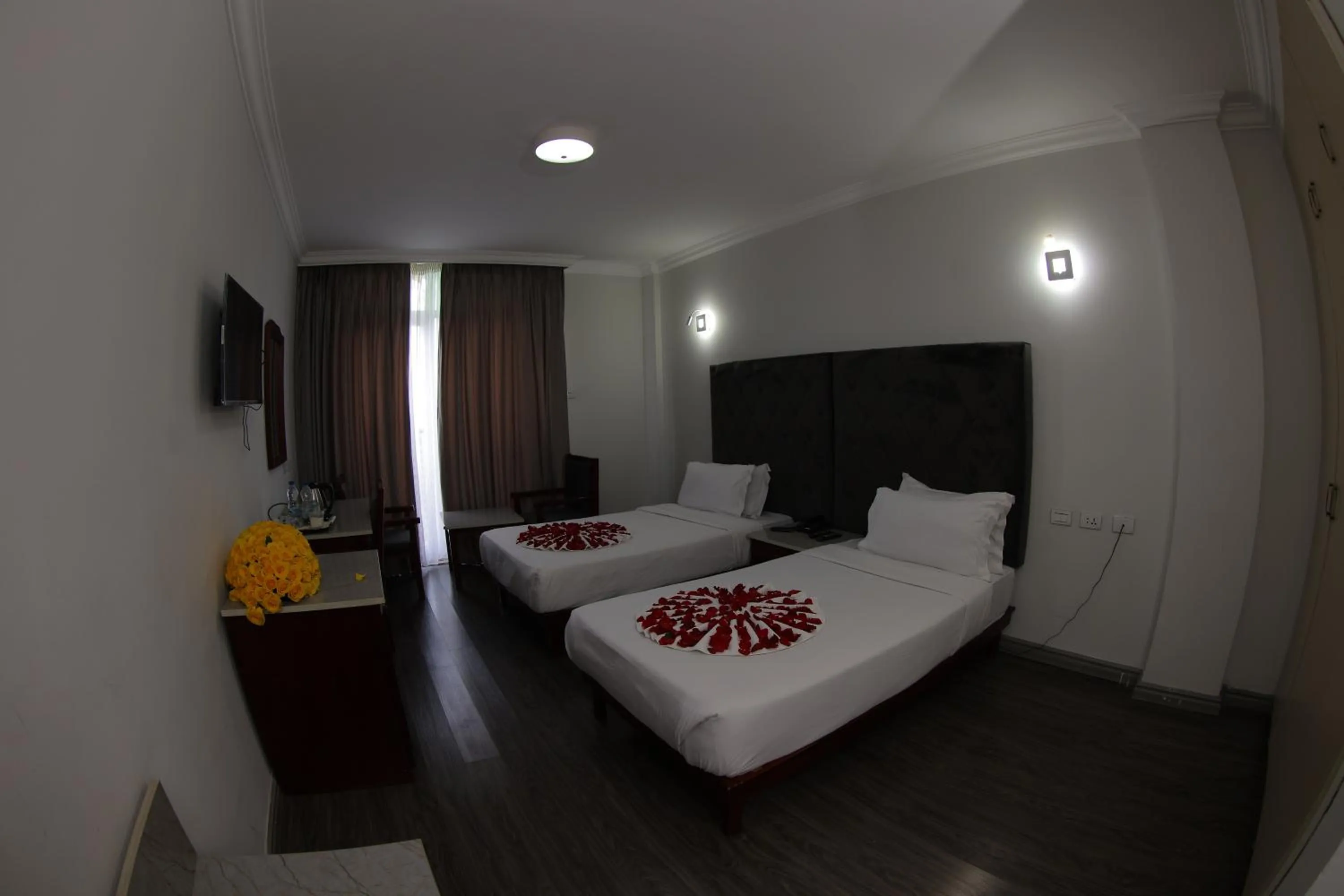 Photo of the whole room, Bed in Trinity Hotel