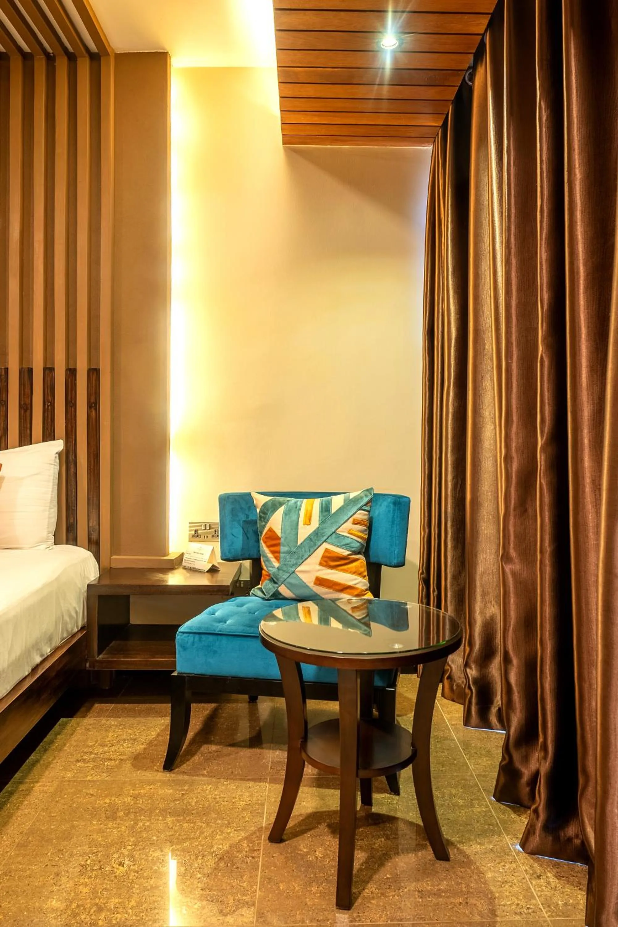 Bedroom, Bed in Kabira Country Club