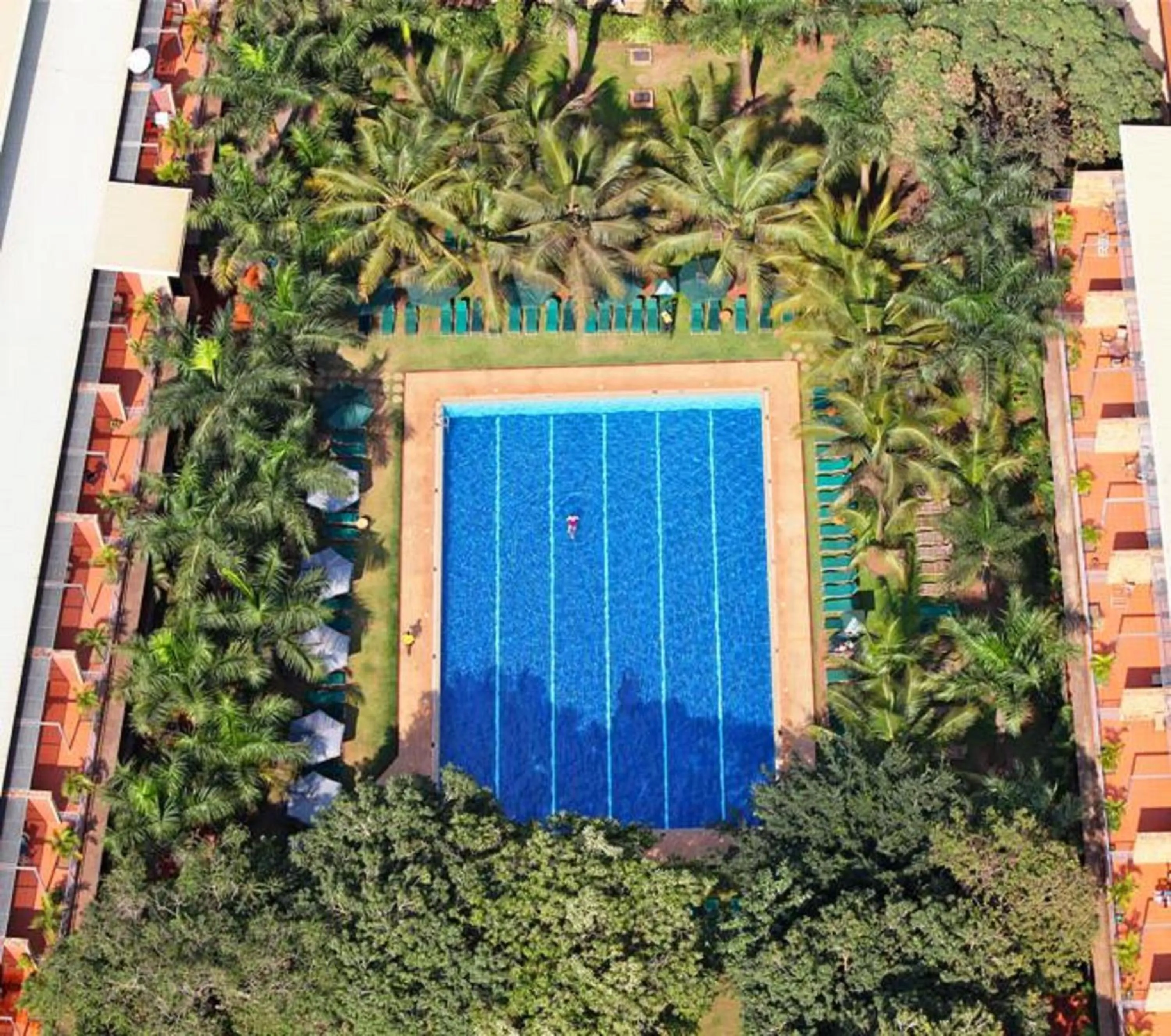 Swimming pool in Kabira Country Club