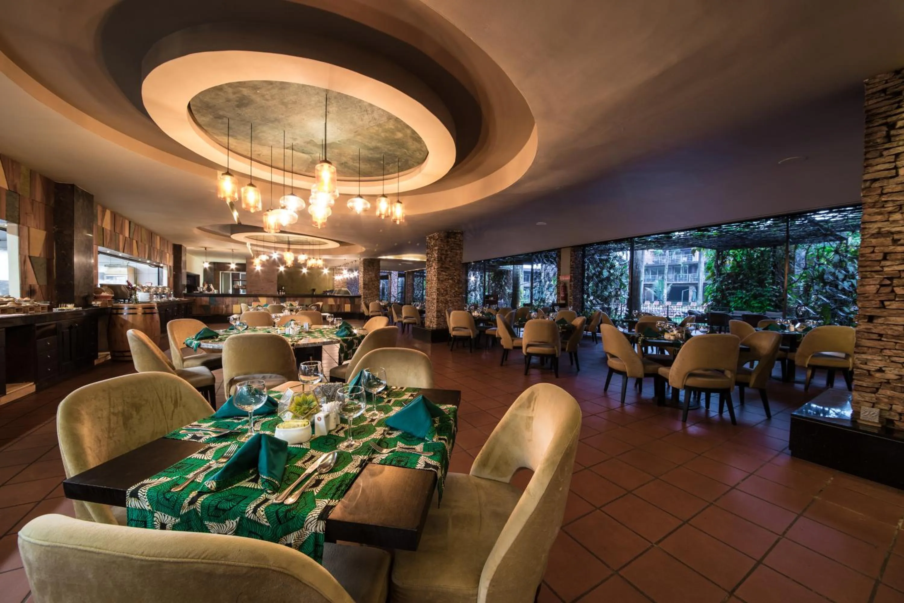 Restaurant/places to eat in Kabira Country Club