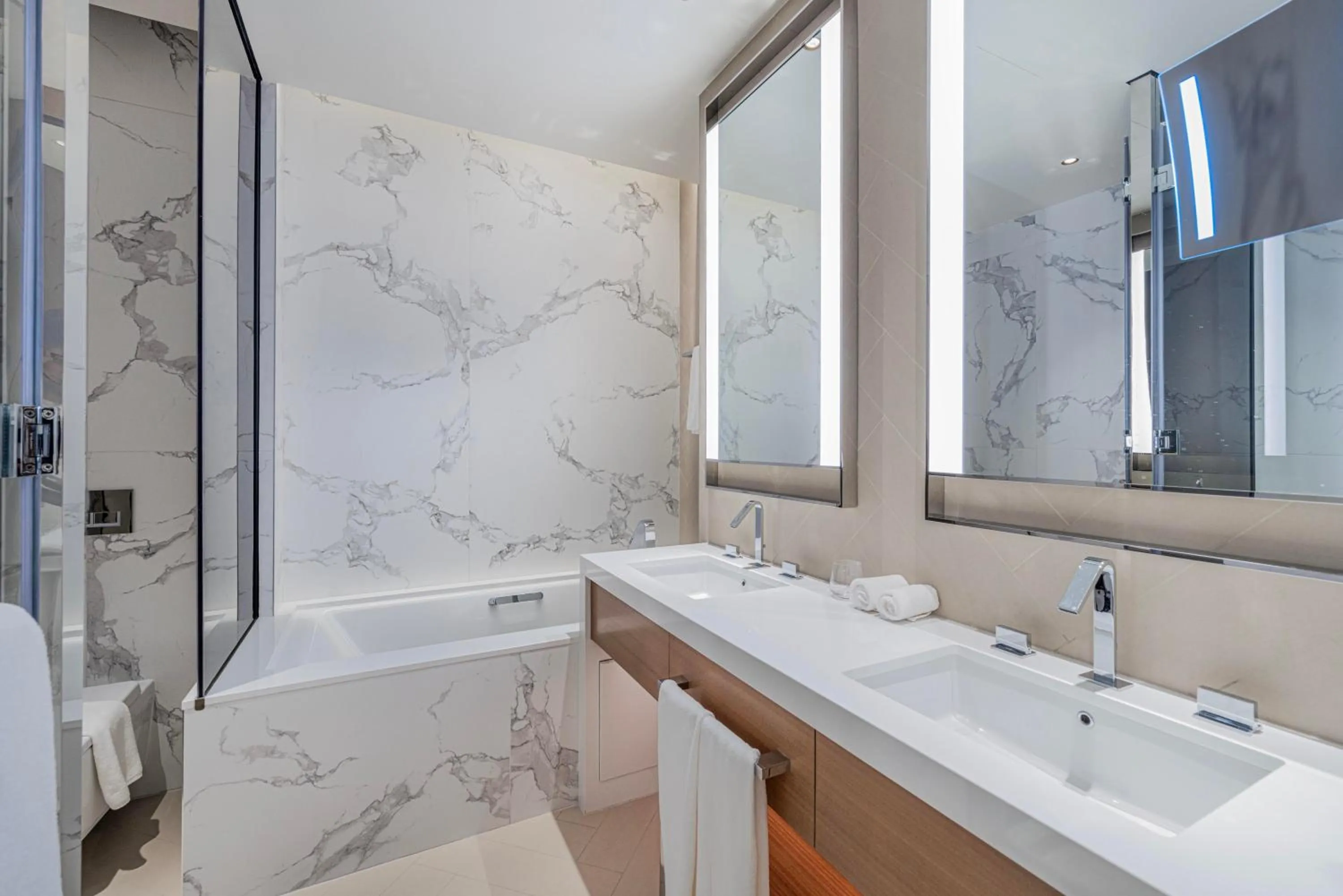 Bathroom in Luxury 1BR The Address Opera, Downtown Dubai