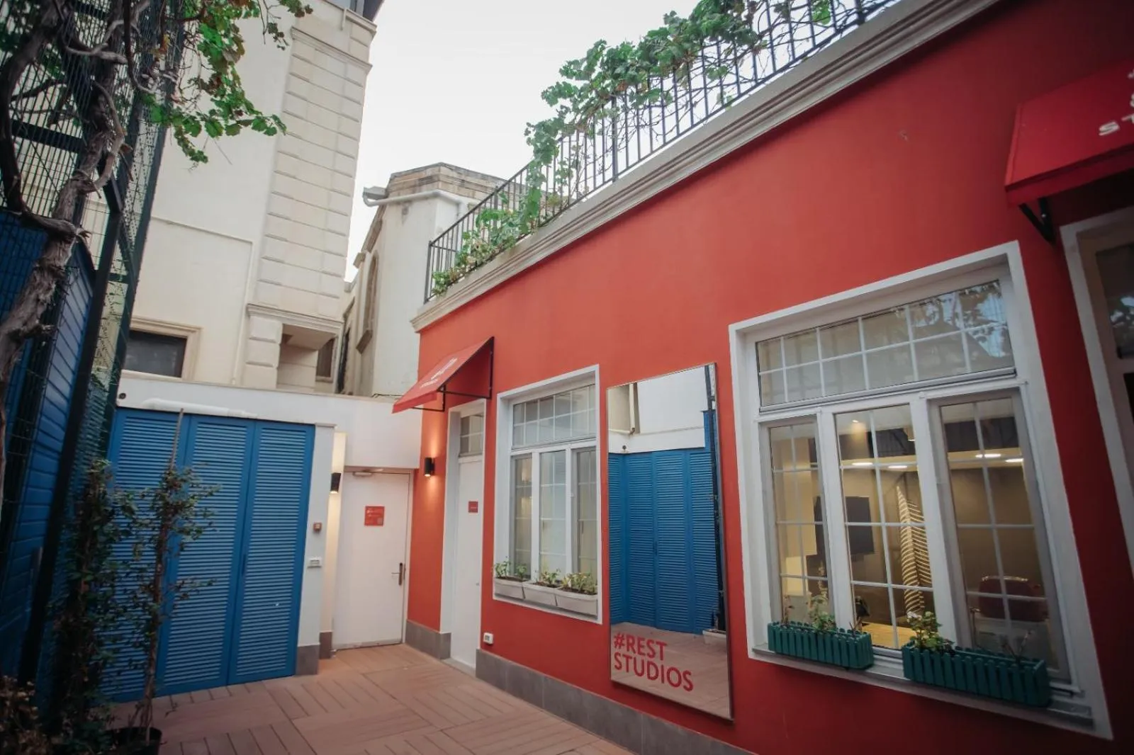 Property building in R Studios Old Baku