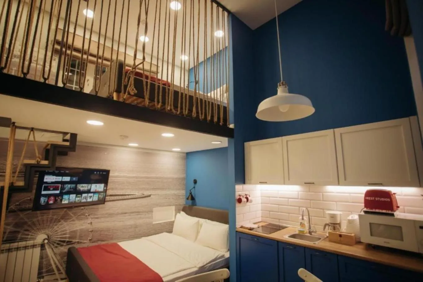 Photo of the whole room, Bed in R Studios Old Baku