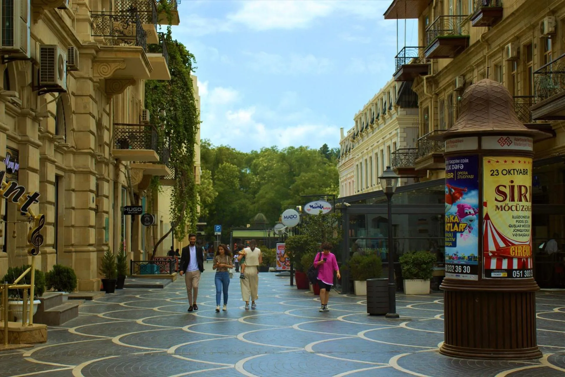 Neighbourhood in R Studios Old Baku