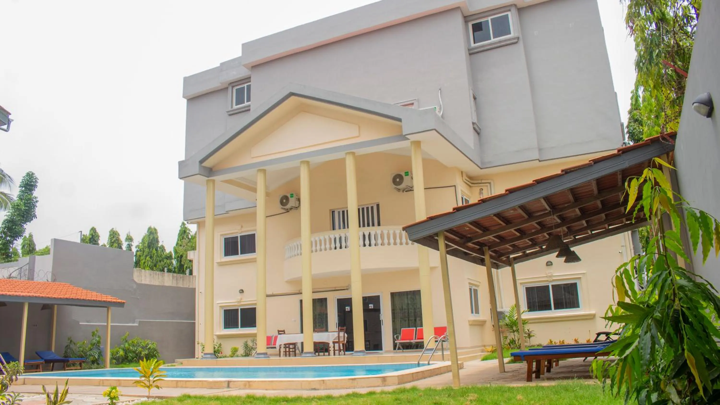 Property building in Hotel BKBG Benin