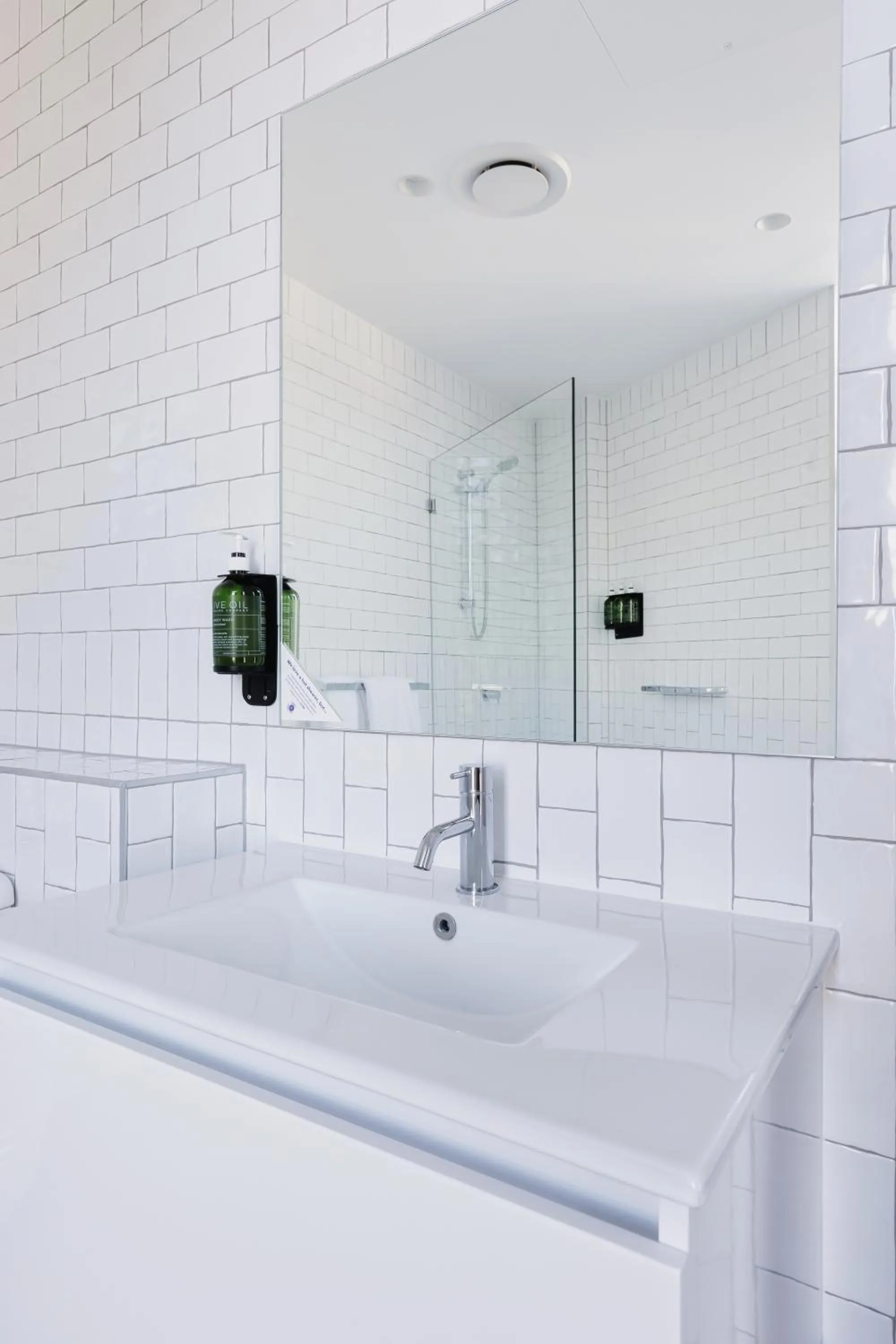 Shower in Mortdale Hotel