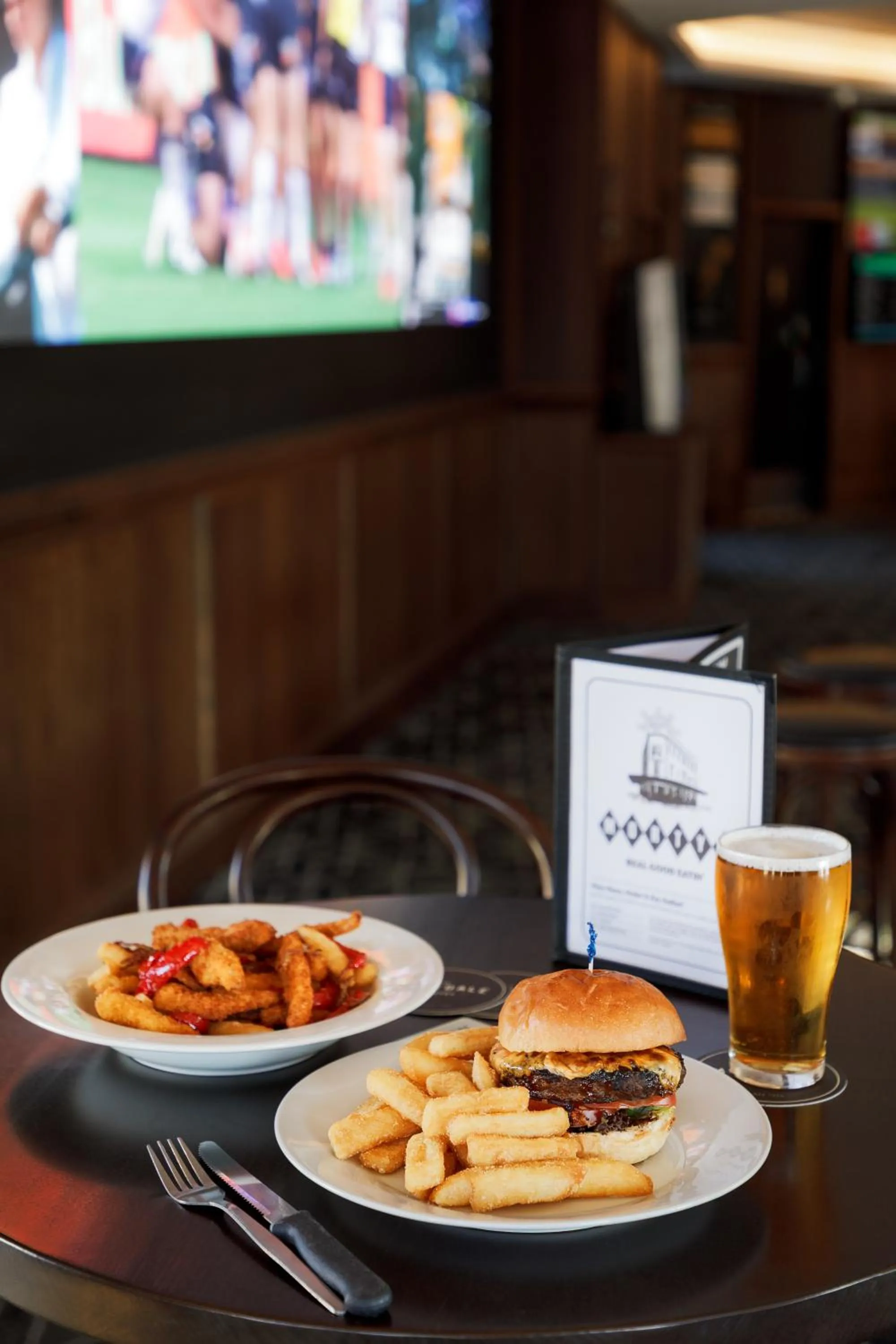 Restaurant/places to eat in Mortdale Hotel