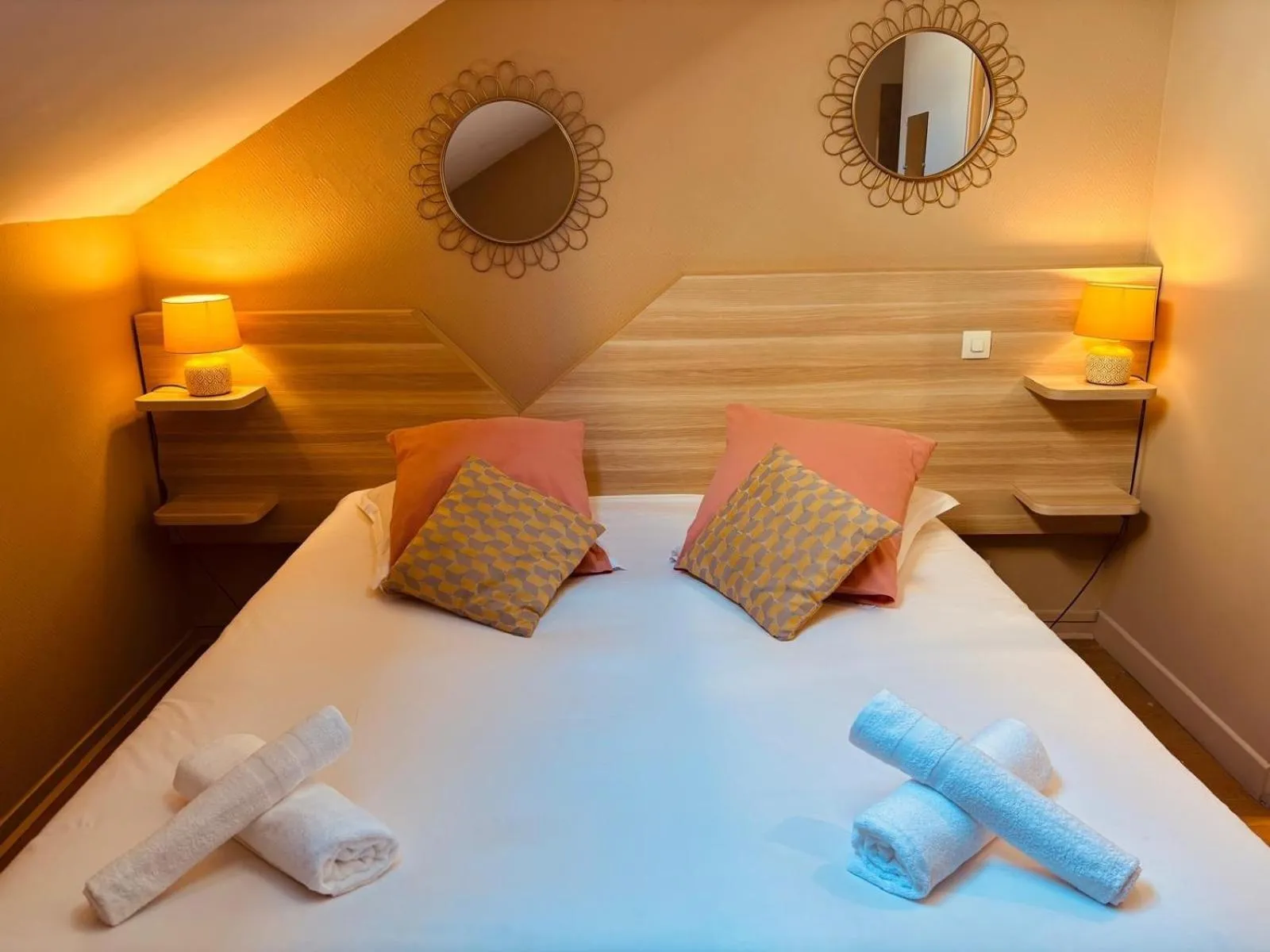 Bedroom, Bed in La Carpe d'Or