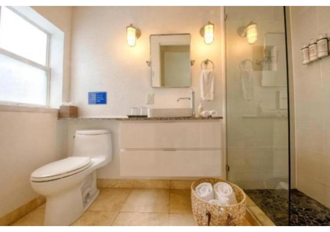 Shower in Casa Morada