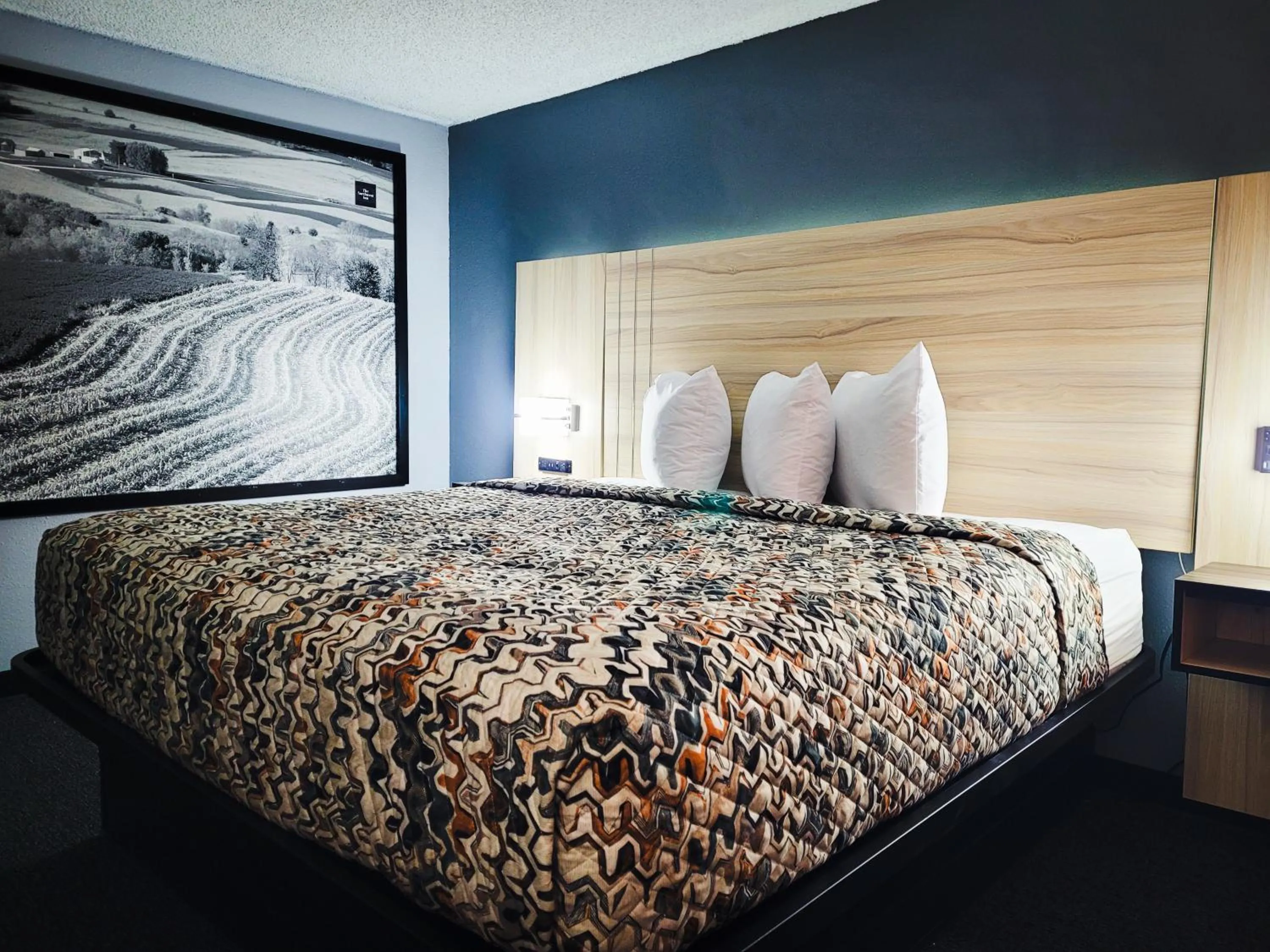 Bed in The Northwest Inn