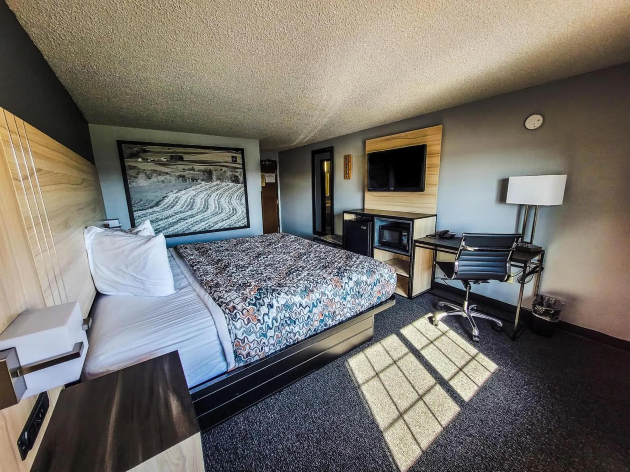 TV and multimedia, Bed in The Northwest Inn