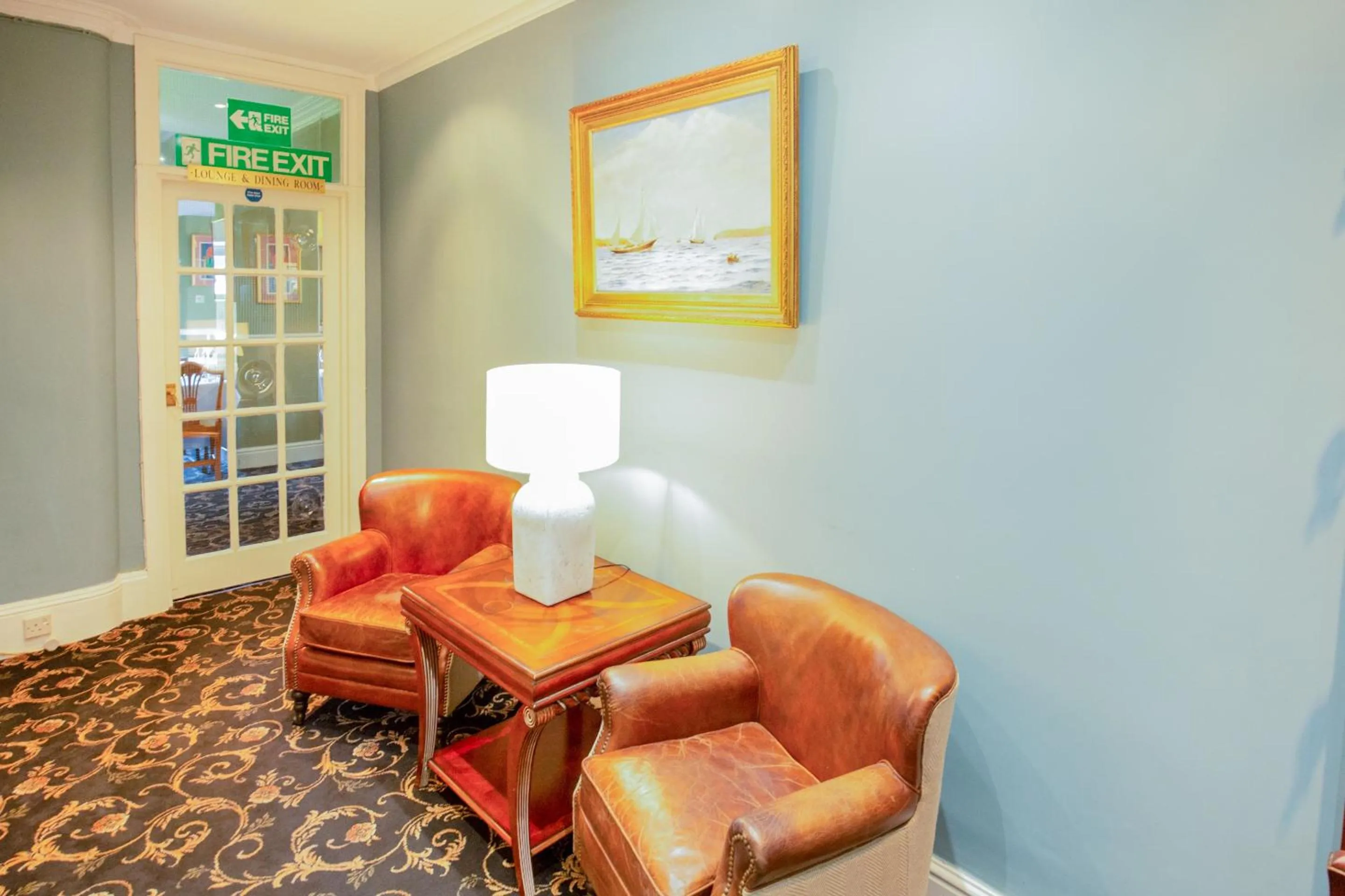 Lobby or reception in OYO Lamphey Hall