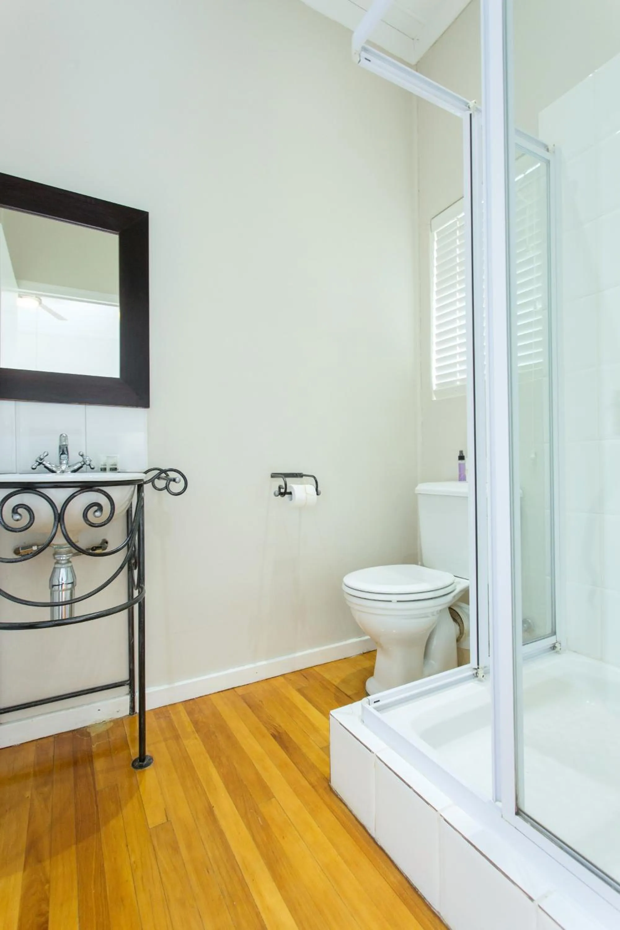 Shower in Swartberg Country Manor