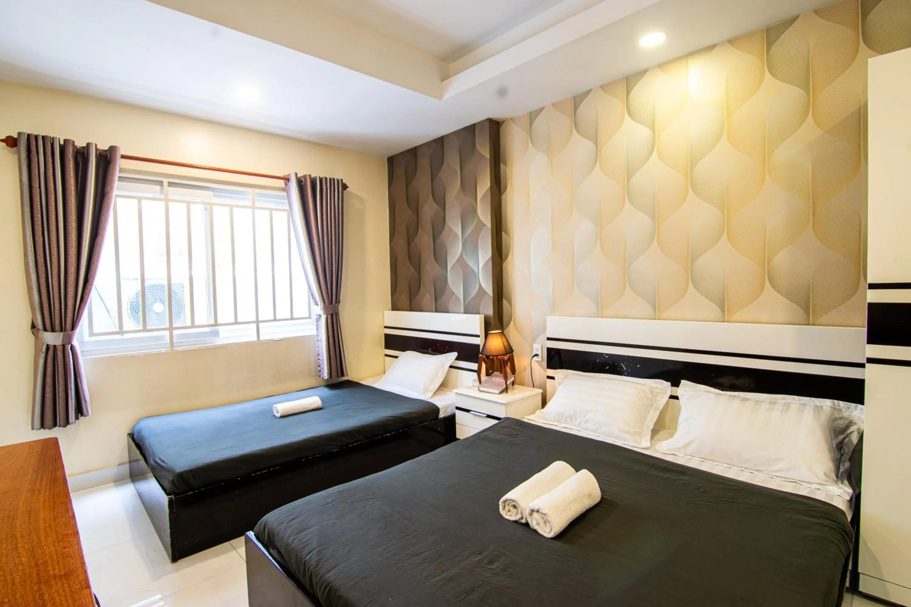 Bed in Local Home Pham Ngu Lao