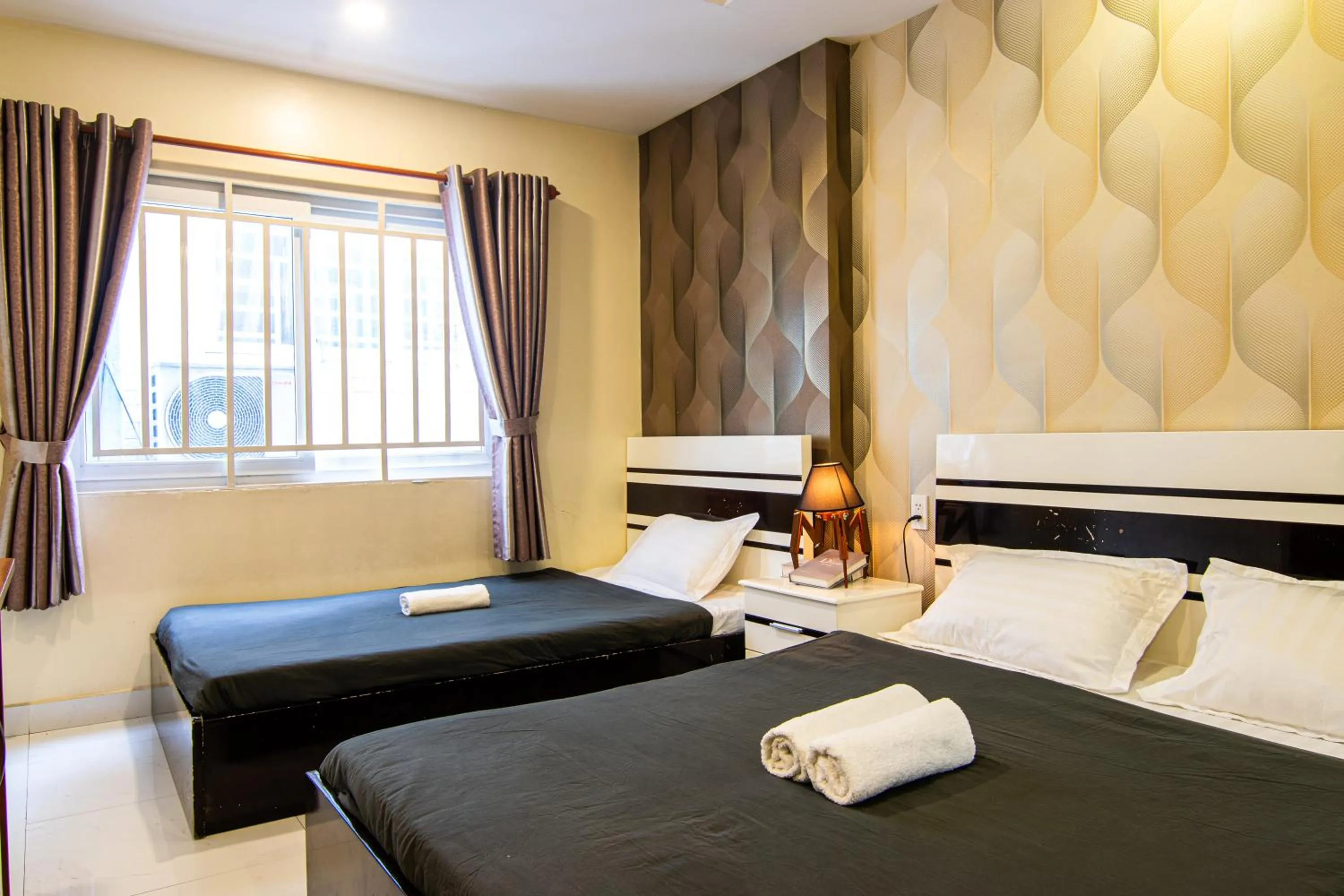 Bed in Local Home Pham Ngu Lao