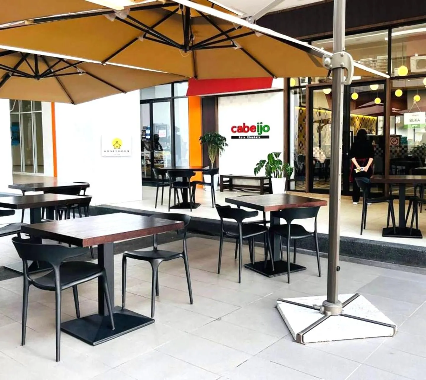 Restaurant/places to eat in Sutera Avenue Kota Kinabalu